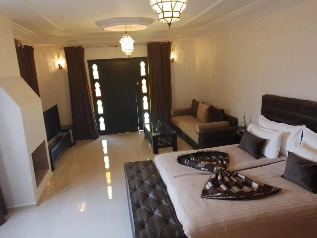 flat iron in Riad le Jasmin