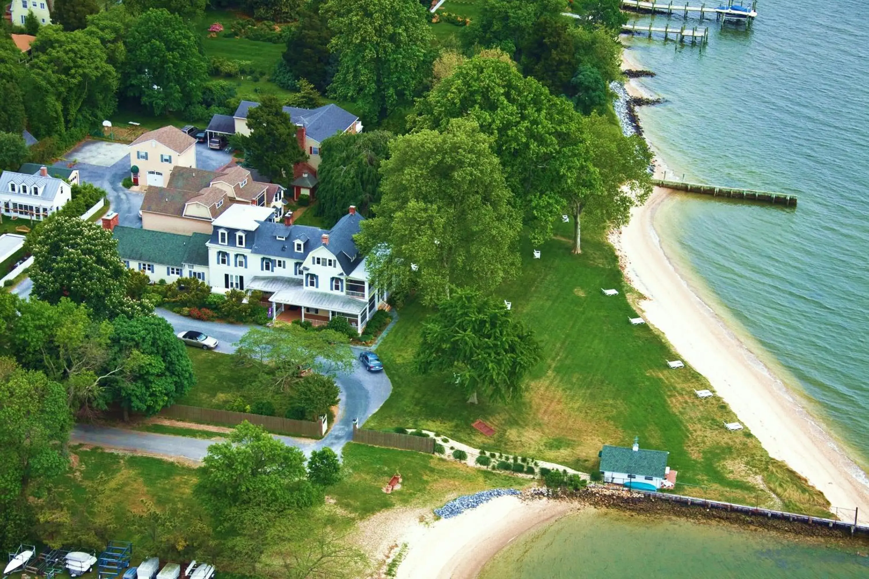 Sandaway Suites & Beach Sandaway Suites & Beach
