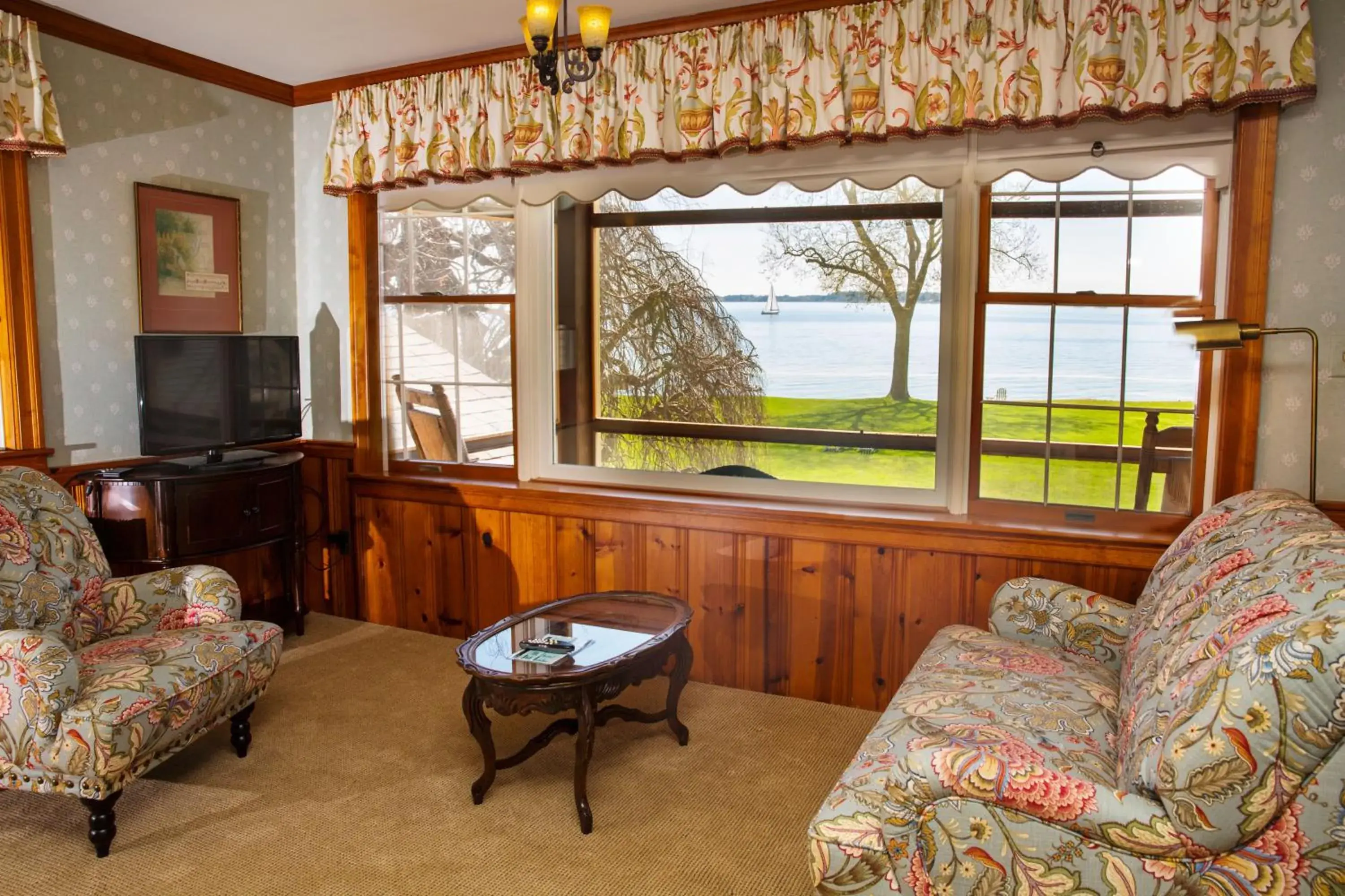 Deluxe Suite with Bay View in Sandaway Suites & Beach Deluxe Suite with Bay View in Sandaway Suites & Beach