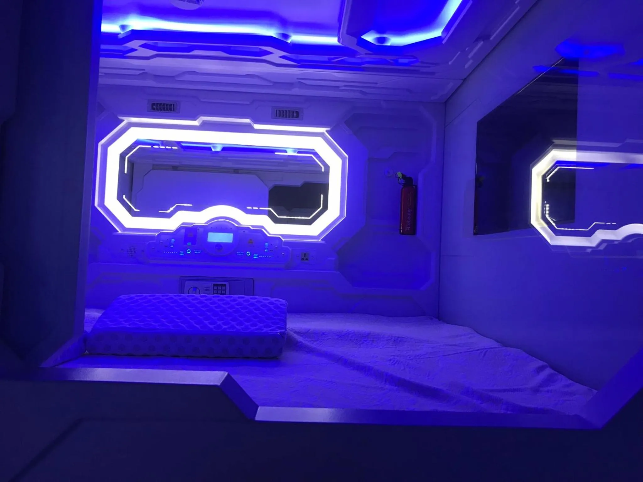 Bed in TBS Rest & Go Transit Motel