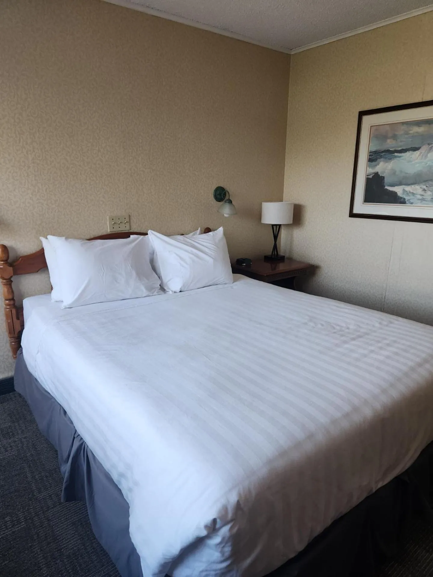 Bedroom, Bed in Travelodge by Wyndham Amherst