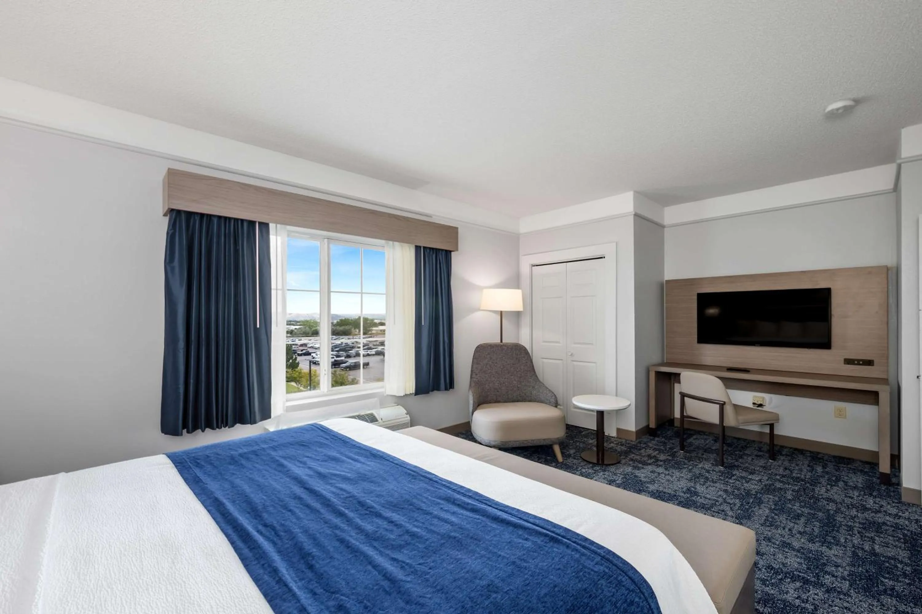 Bed in SureStay Plus Hotel by Best Western Billings