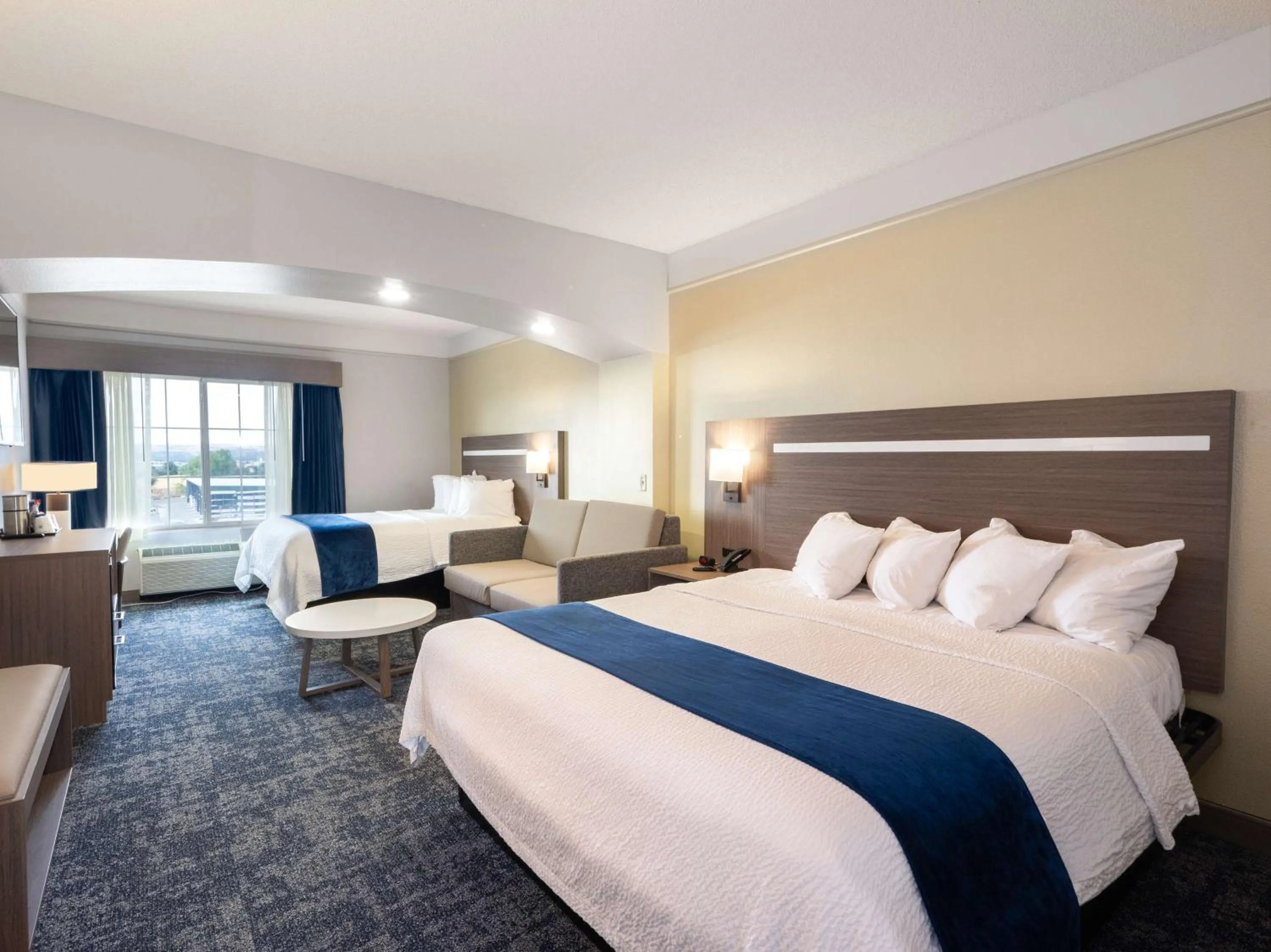 Bed in SureStay Plus Hotel by Best Western Billings