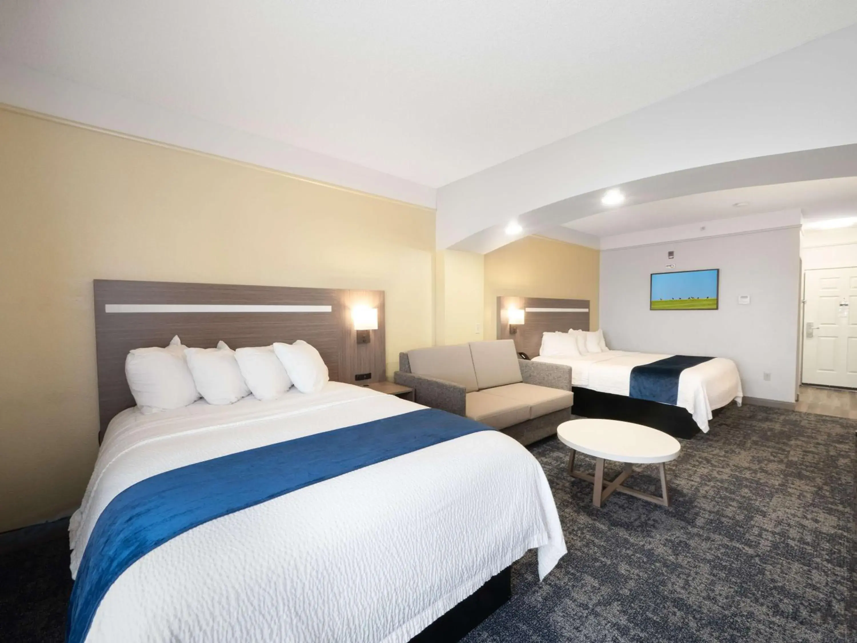 Bed in SureStay Plus Hotel by Best Western Billings Bed in SureStay Plus Hotel by Best Western Billings