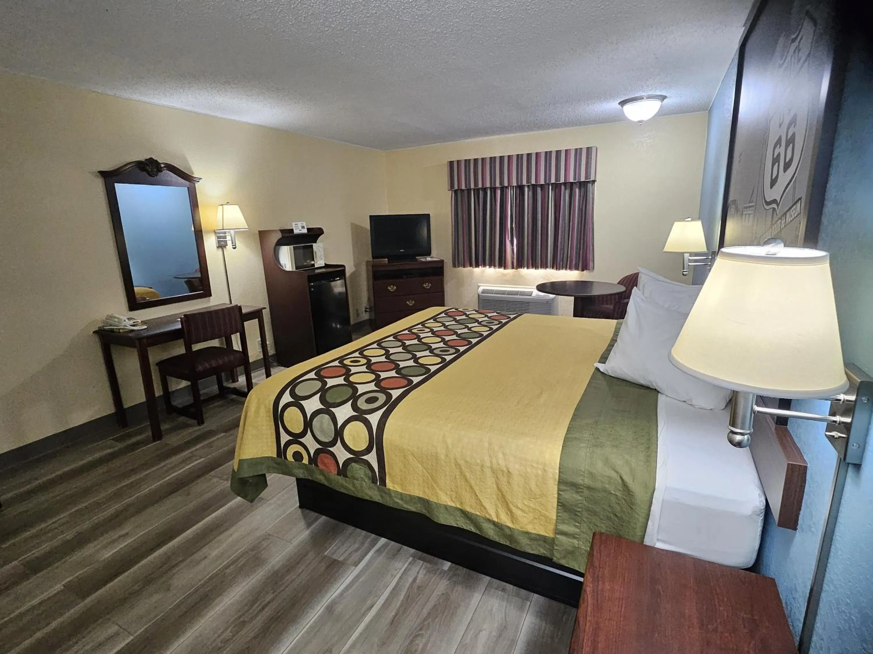Bed in Super 8 by Wyndham Clinton