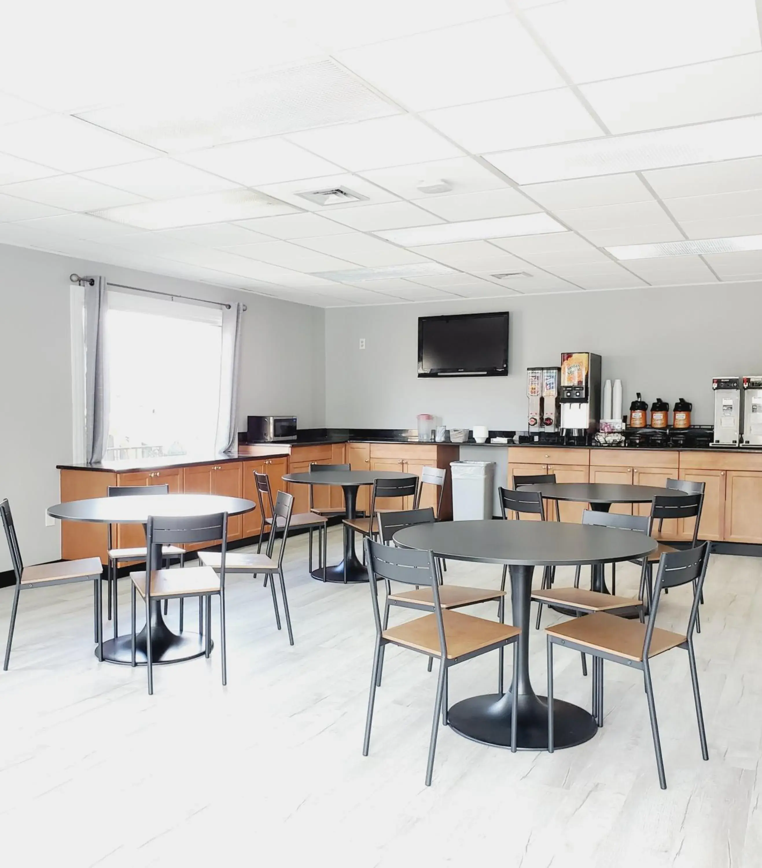 Breakfast in Howard Johnson by Wyndham Hershey Breakfast in Howard Johnson by Wyndham Hershey