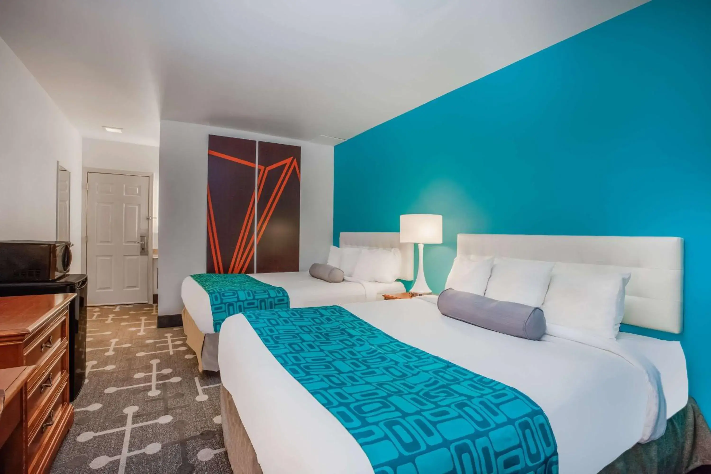 Photo of the whole room, Bed in Howard Johnson by Wyndham Hershey Photo of the whole room, Bed in Howard Johnson by Wyndham Hershey