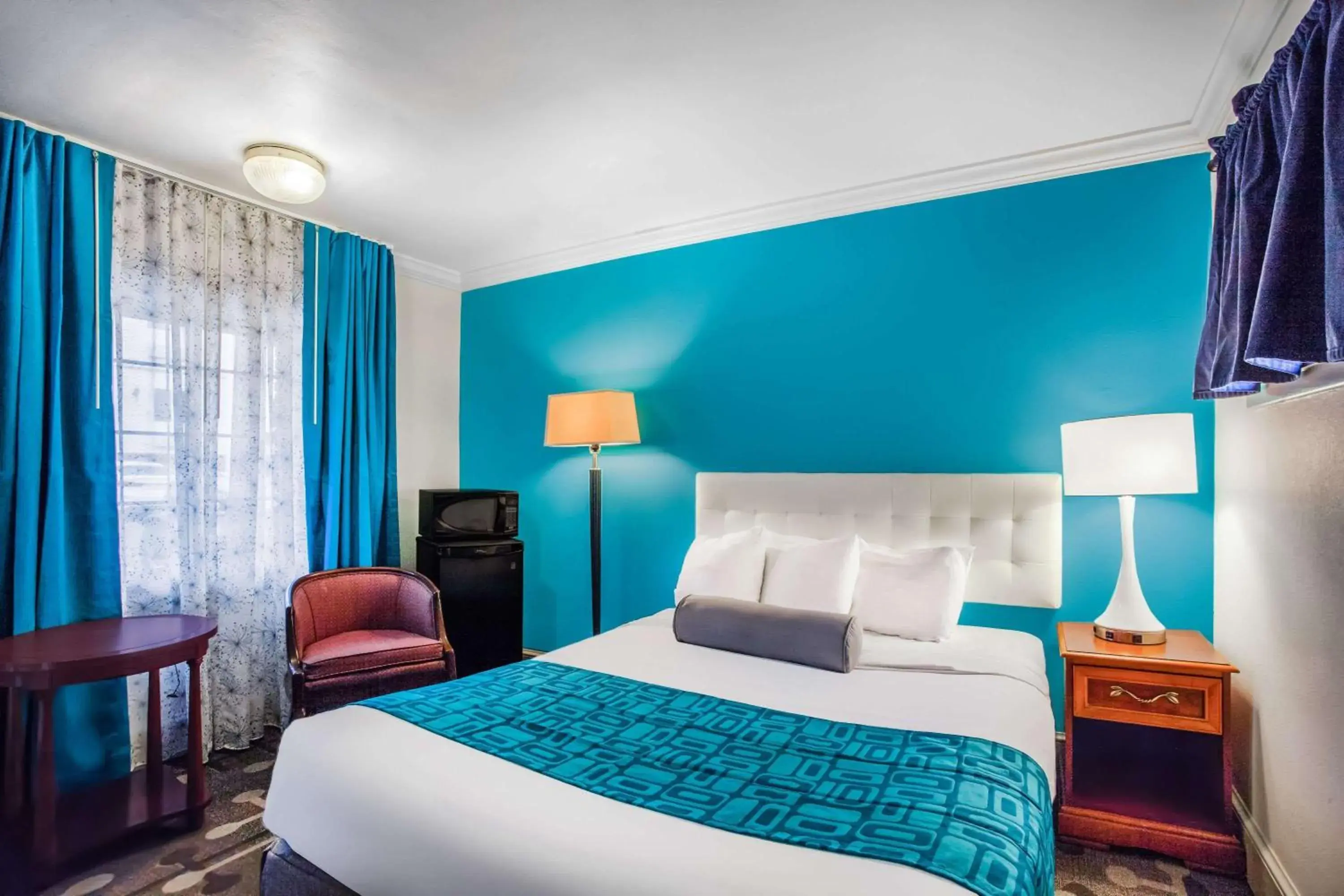 Photo of the whole room, Bed in Howard Johnson by Wyndham Hershey Photo of the whole room, Bed in Howard Johnson by Wyndham Hershey