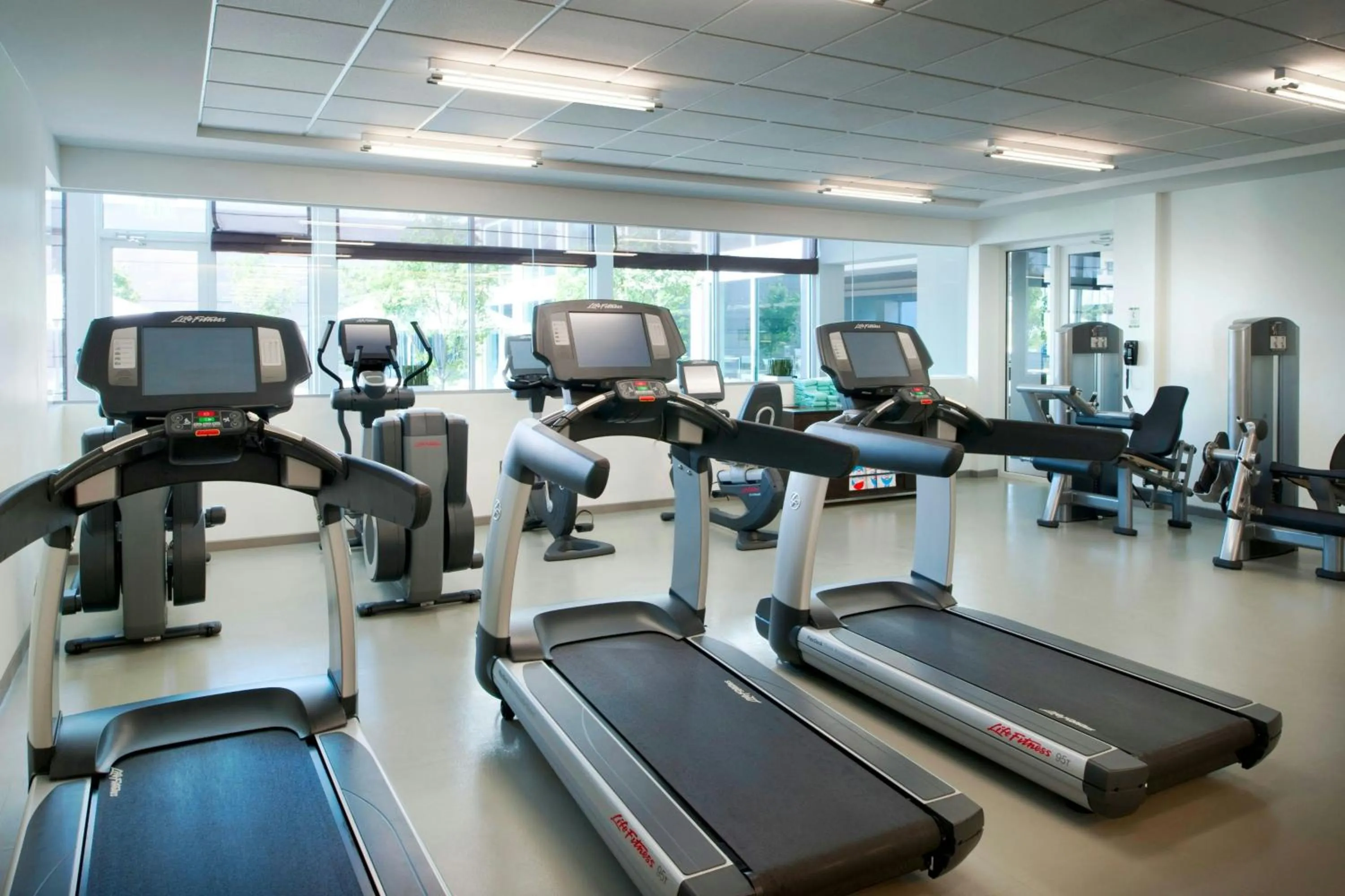 Fitness centre/facilities in Element Dallas Fort Worth Airport North