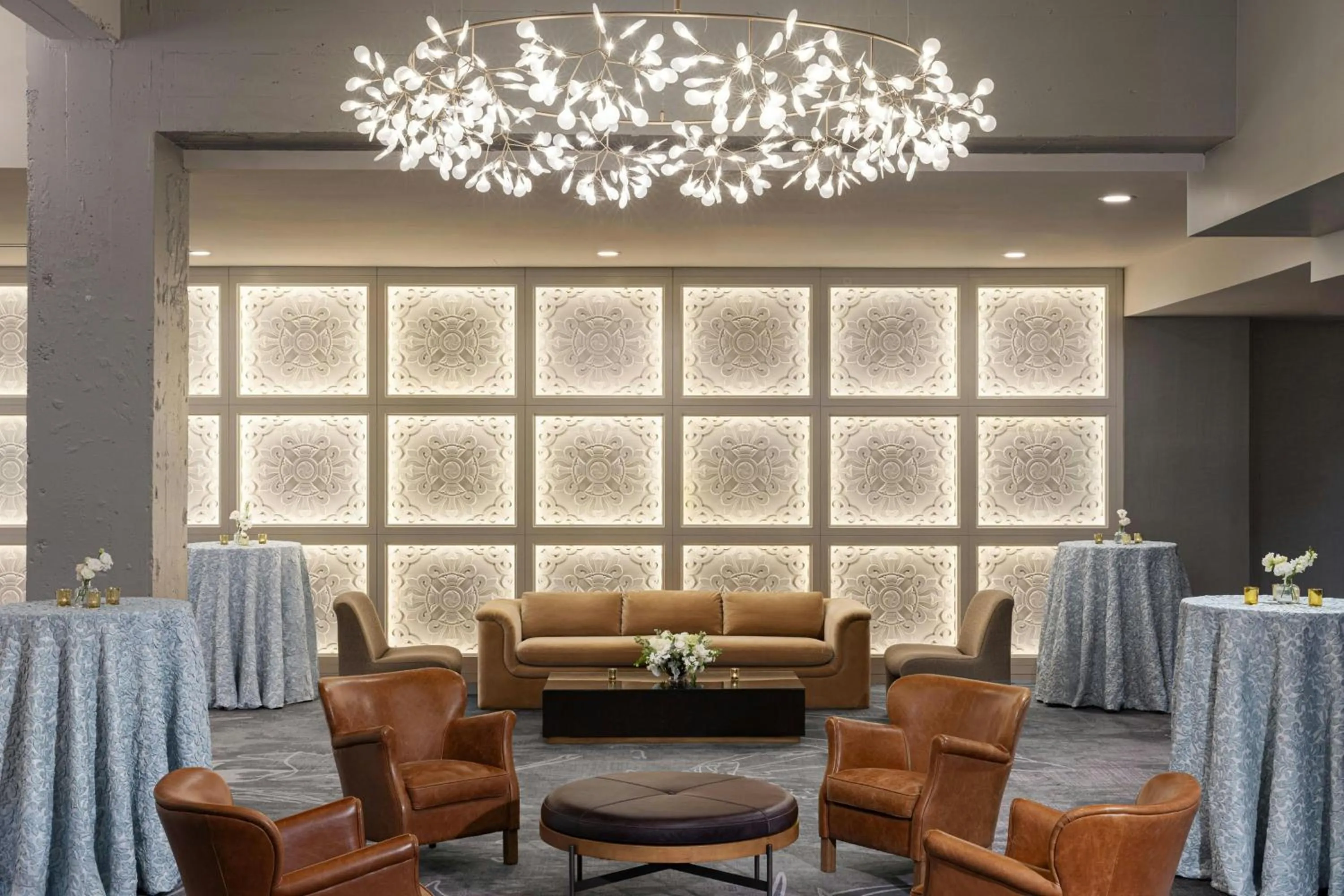 Lounge or bar in Hotel Ivy, a Luxury Collection Hotel, Minneapolis