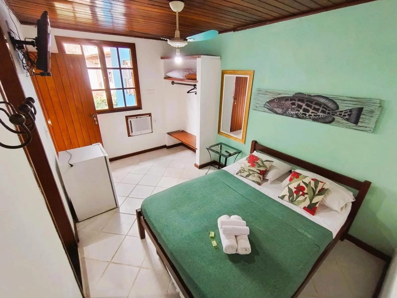 Photo of the whole room, Bed in Pousada Mandala - Búzios