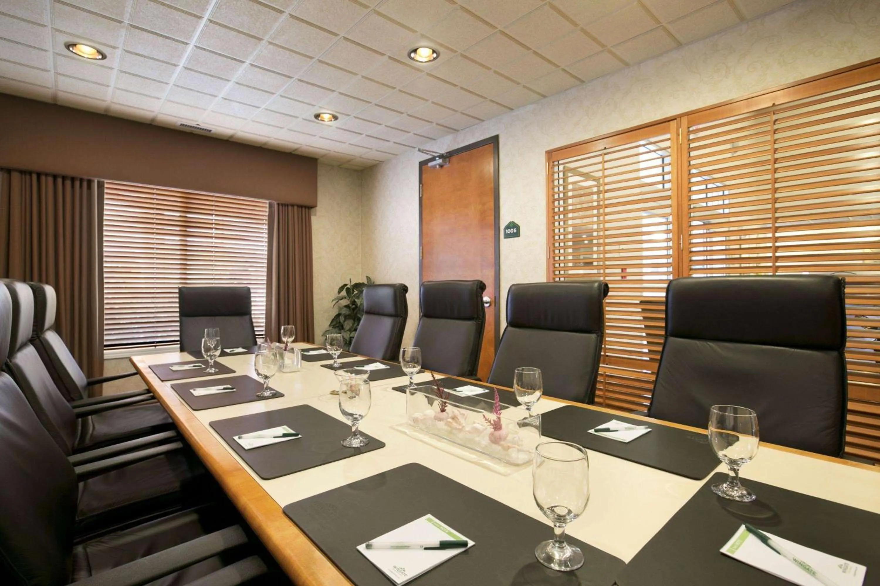 Meeting/conference room in Wingate by Wyndham Calgary South