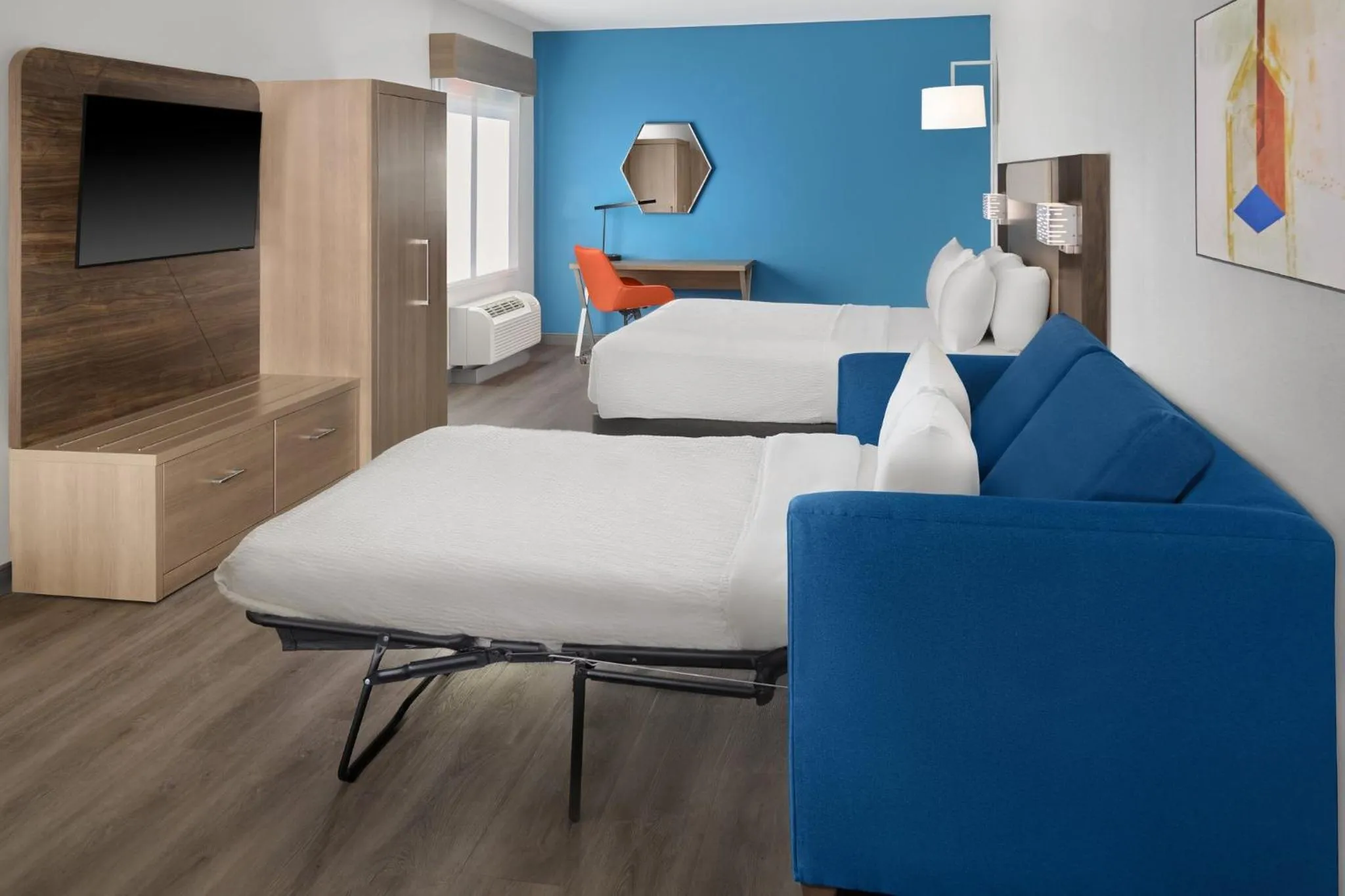Bedroom, Bed in Holiday Inn Express Hotel and Suites - Odessa by IHG
