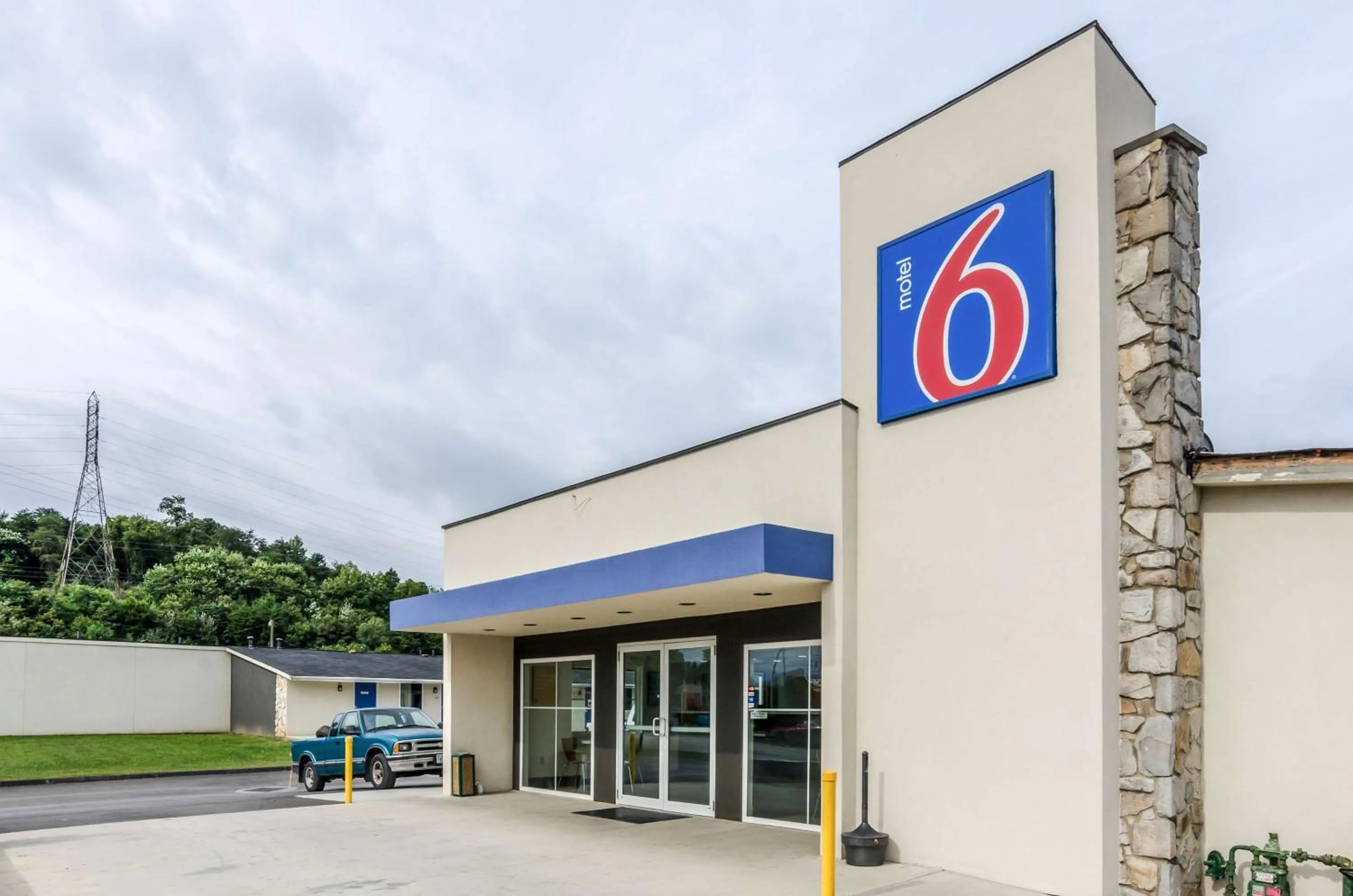 Property building in Motel 6-Troutville, VA