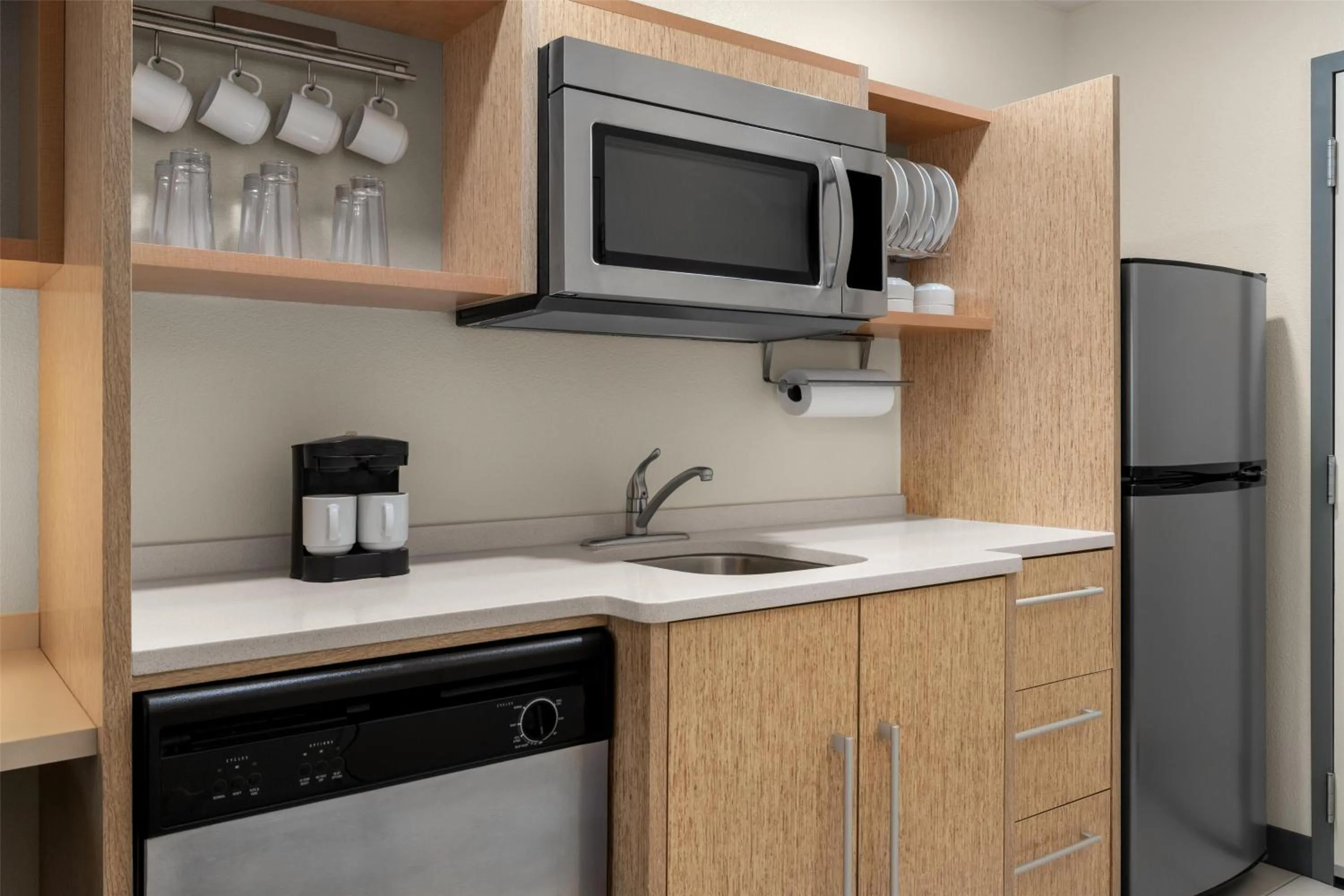 Kitchen or kitchenette in Home2 Suites by Hilton Lexington Park Patuxent River NAS, MD