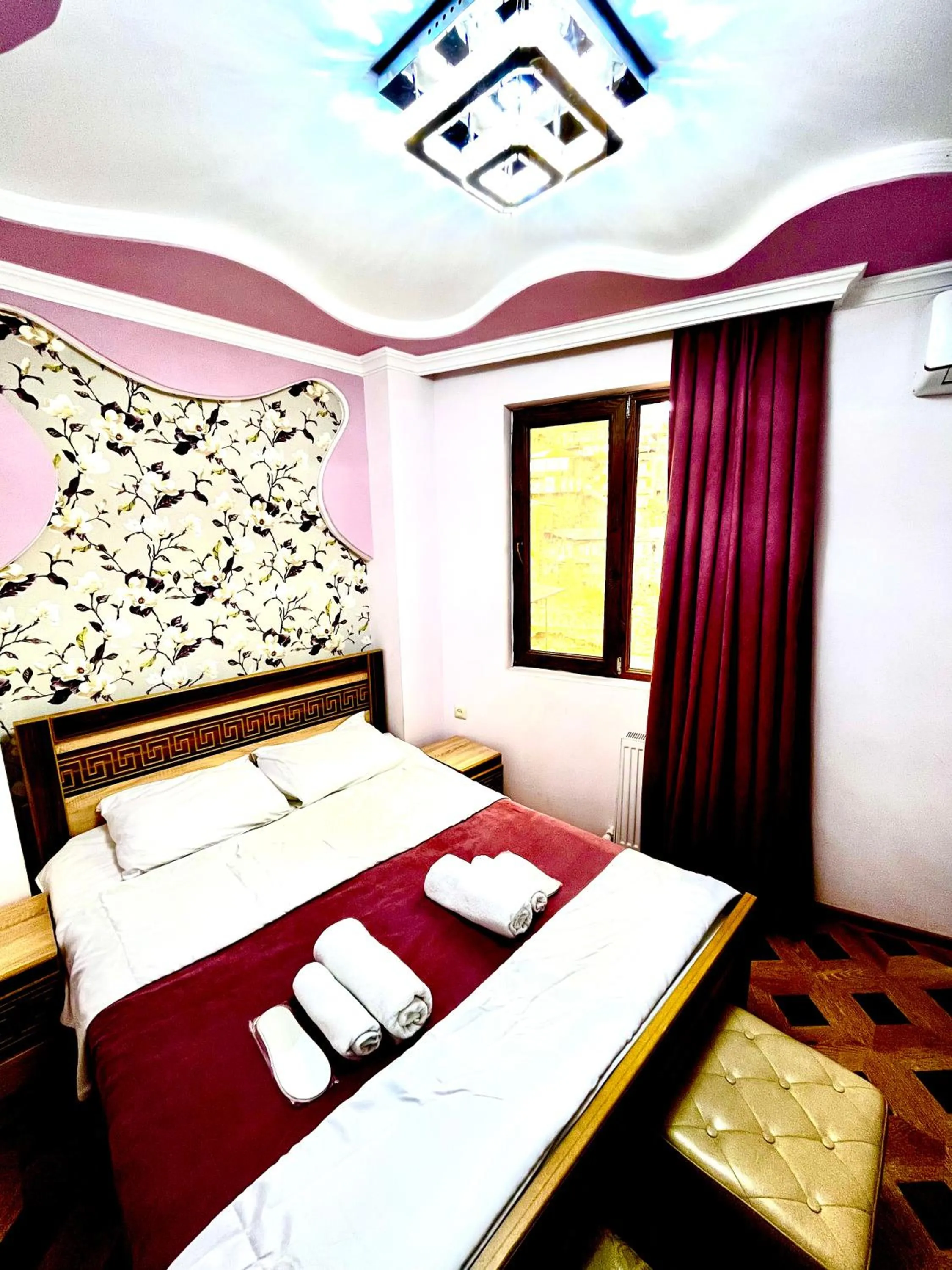 Bed in Georgian Palace Hotel