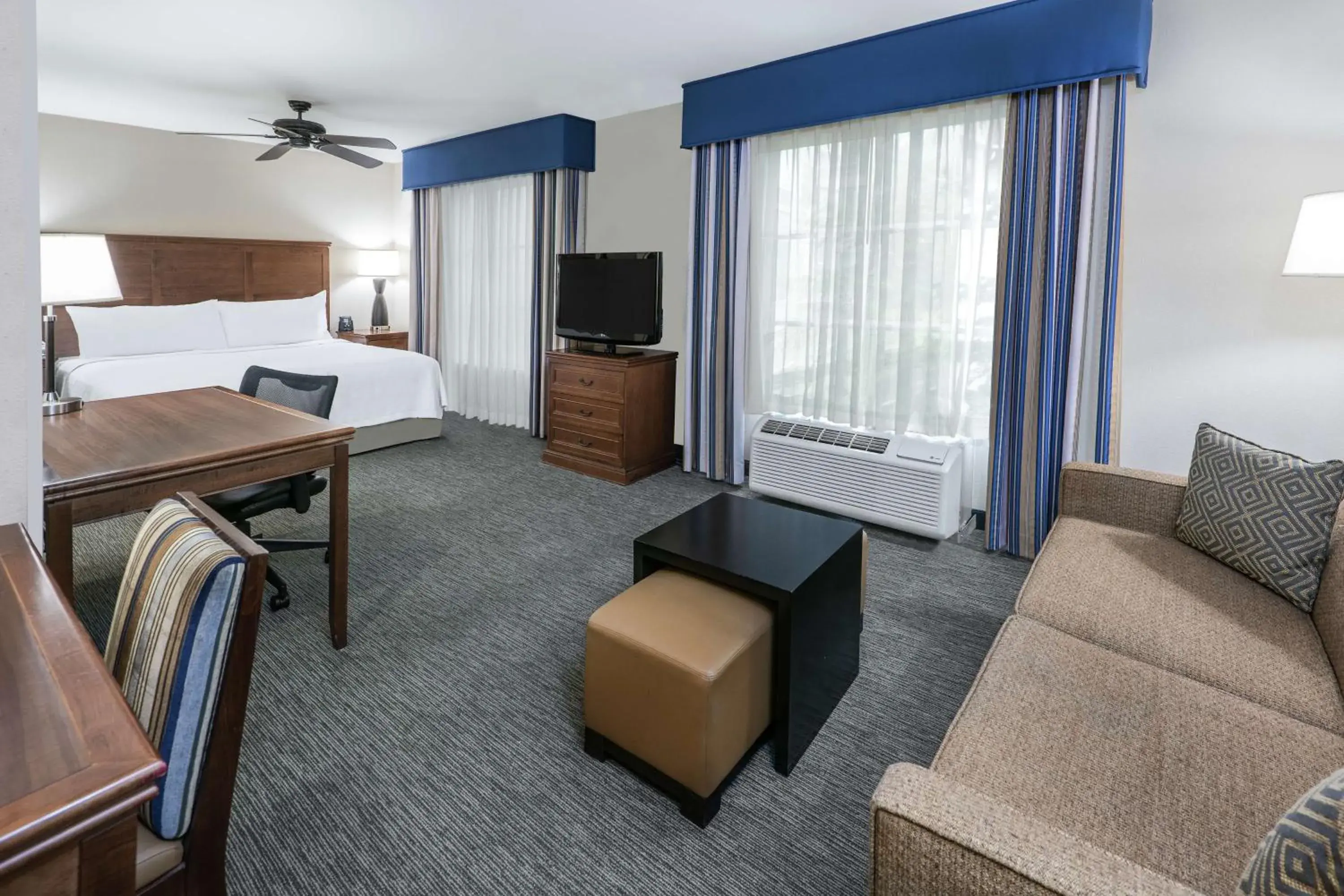 Bedroom, Bed in Homewood Suites Laredo at Mall Del Norte Bedroom, Bed in Homewood Suites Laredo at Mall Del Norte