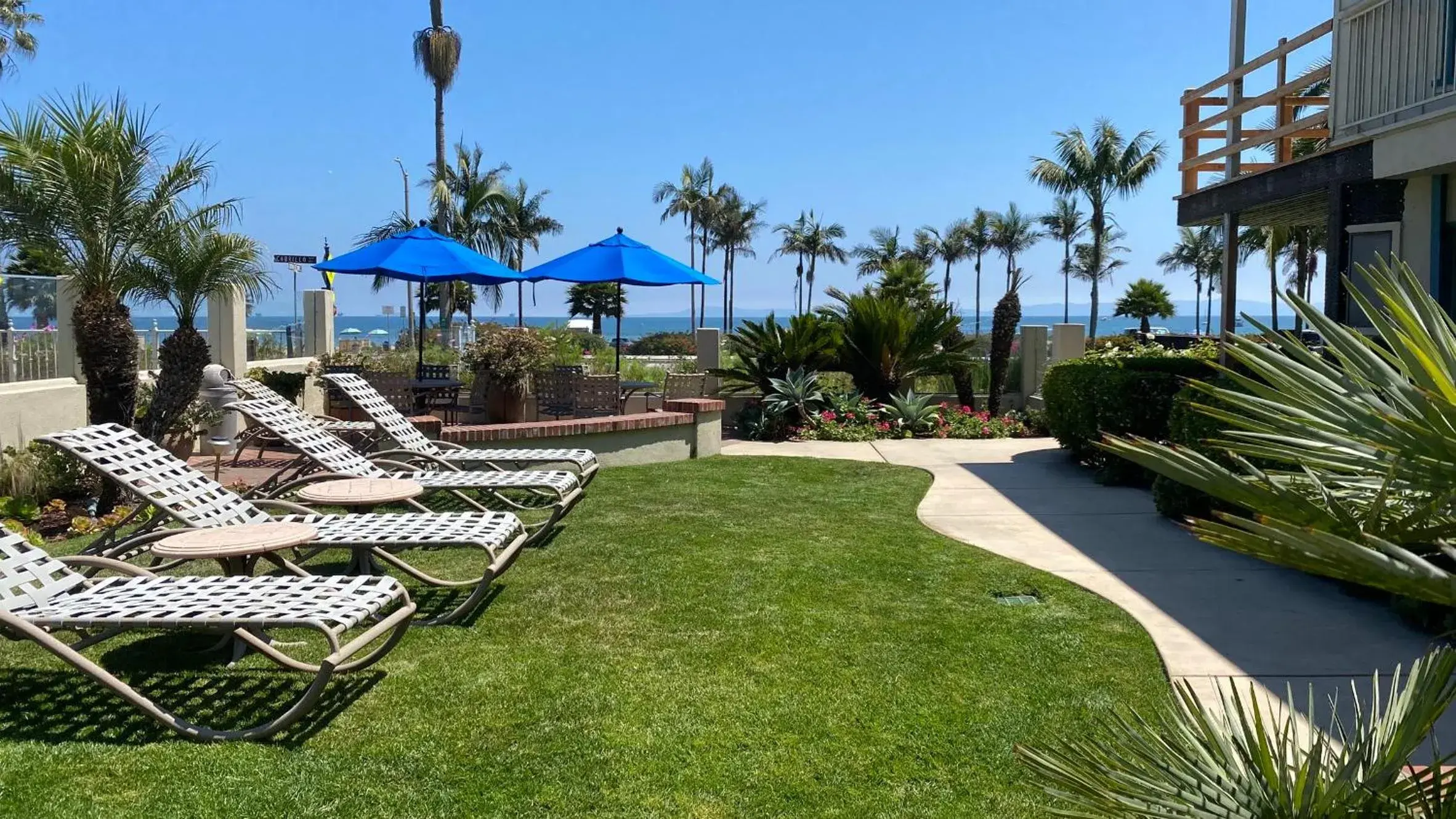 Standard Ocean View King in Cabrillo Inn at the Beach Standard Ocean View King in Cabrillo Inn at the Beach