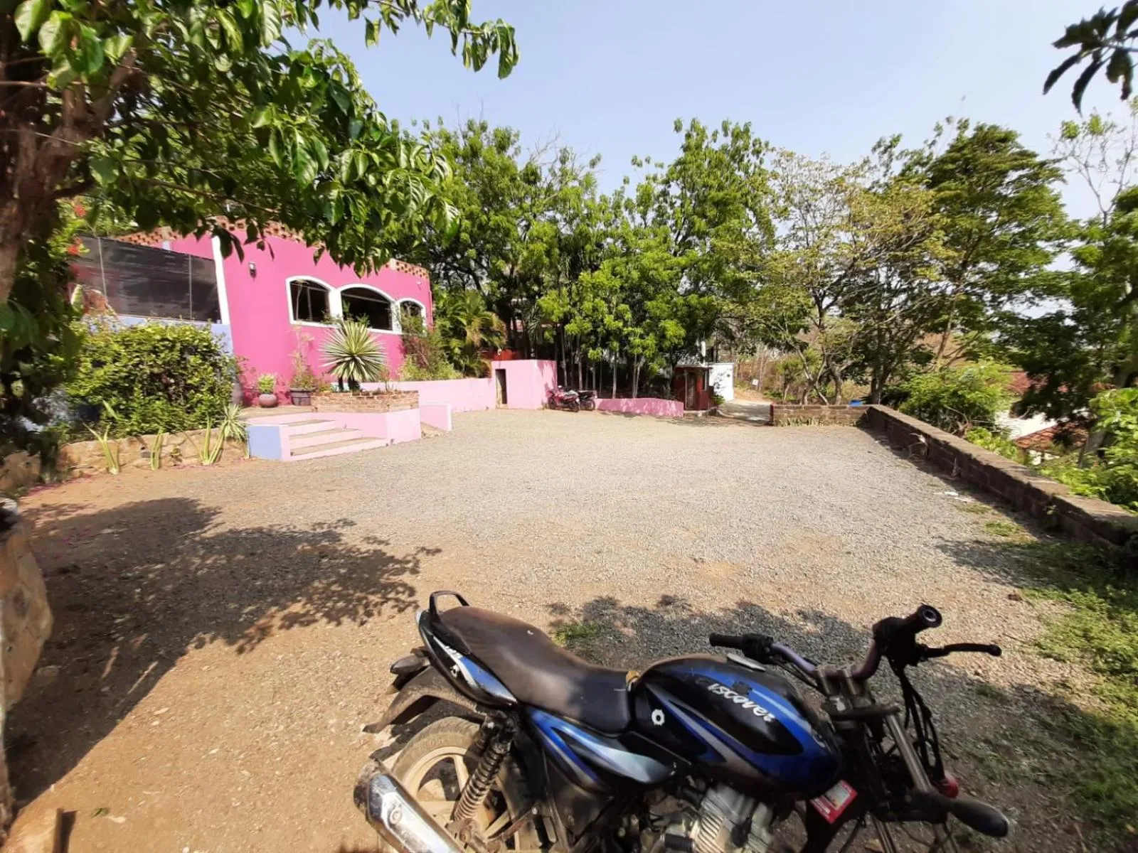 Property building in El Jardin