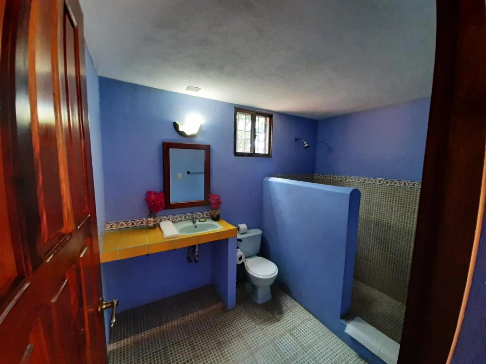 Bathroom in El Jardin