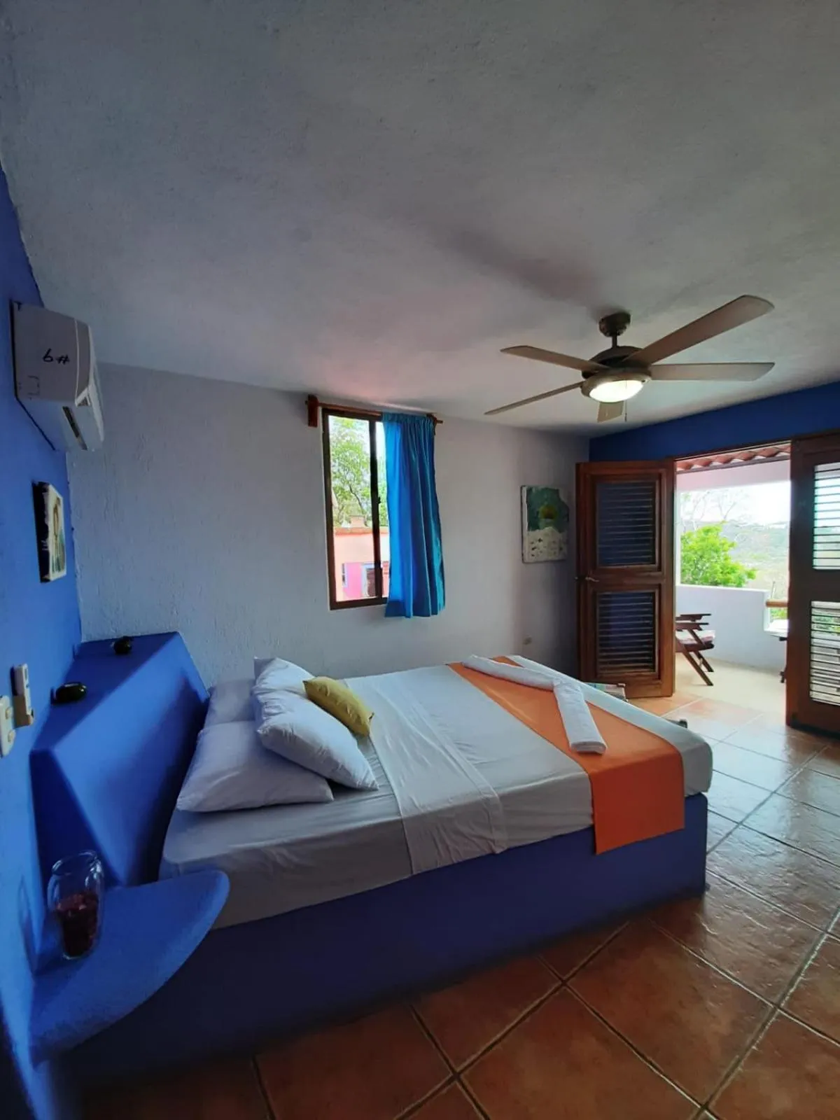 Photo of the whole room, Bed in El Jardin