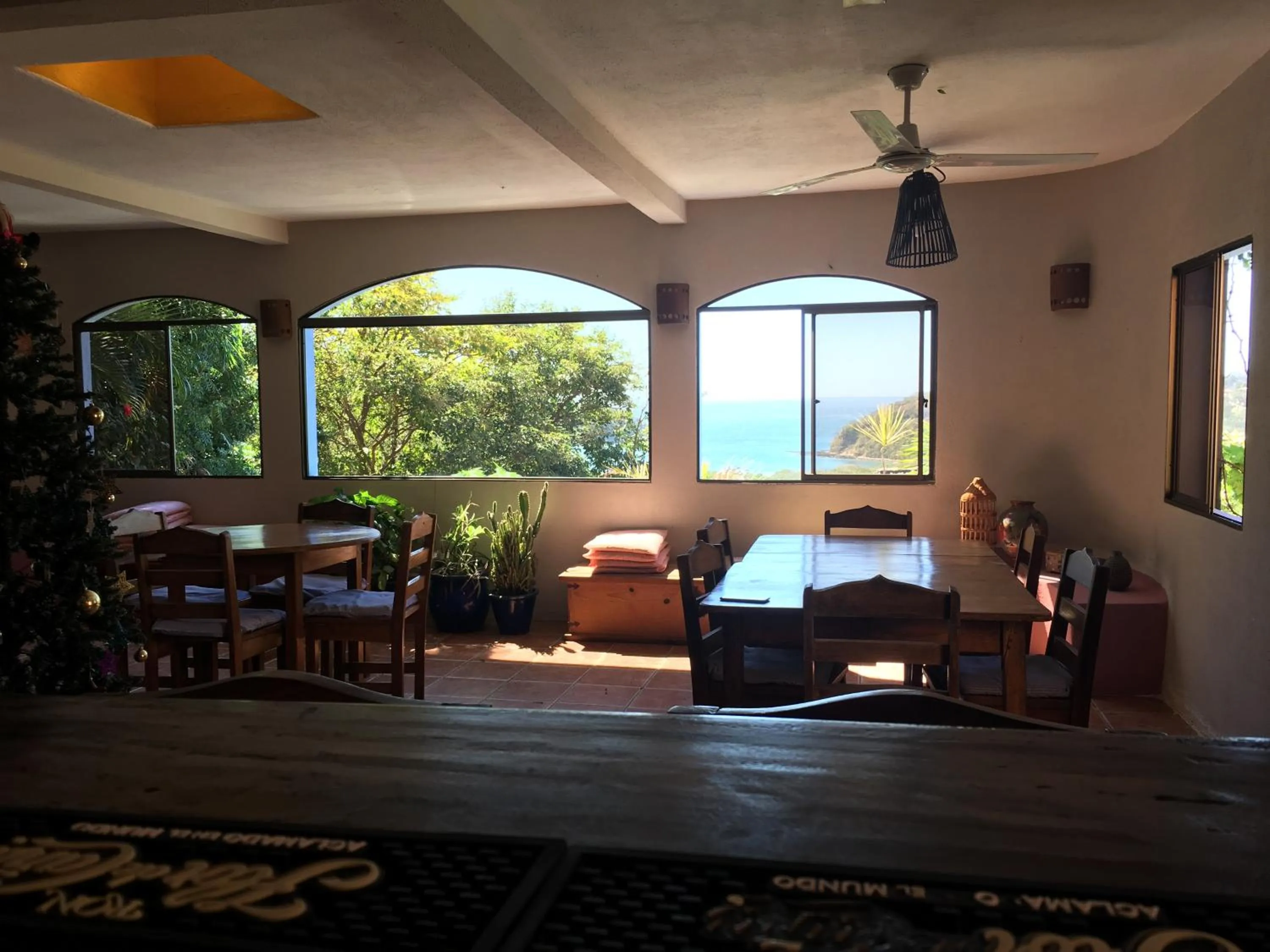 Restaurant/places to eat in El Jardin