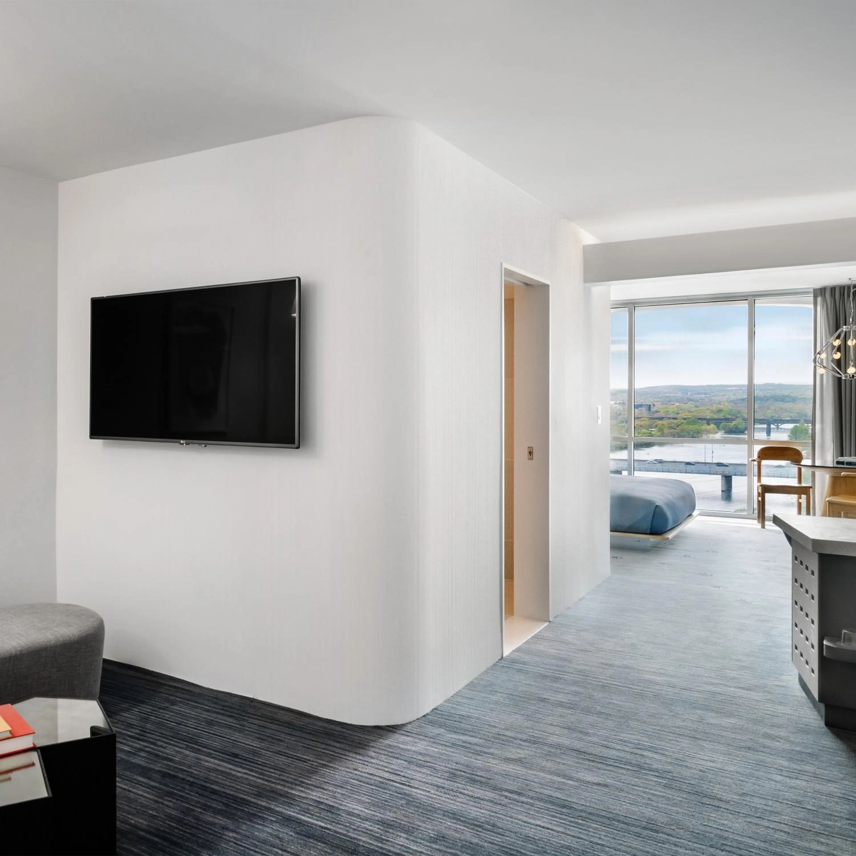 Communal lounge/ TV room in The LINE Austin