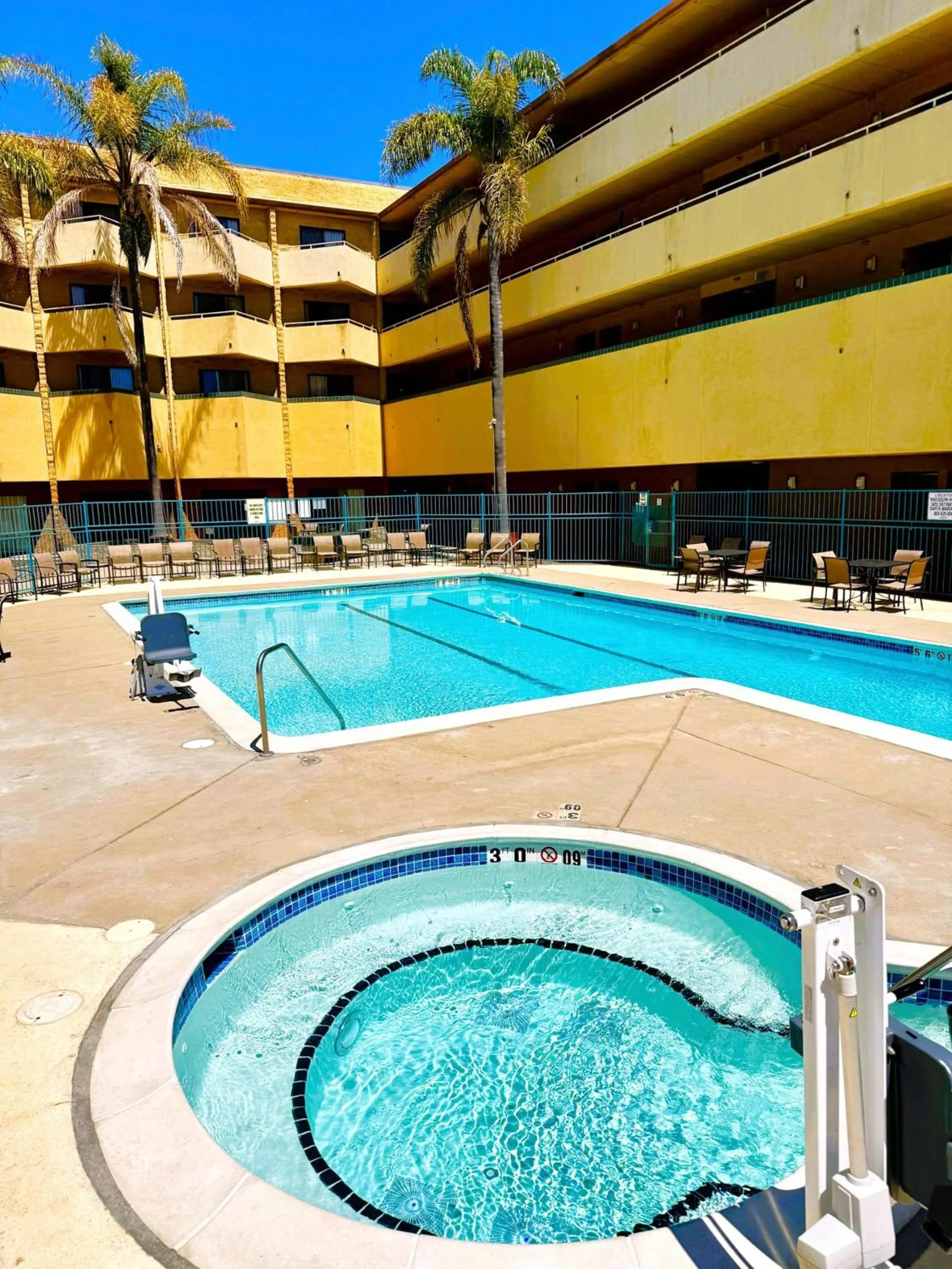 Swimming pool in Radisson Hotel Santa Maria