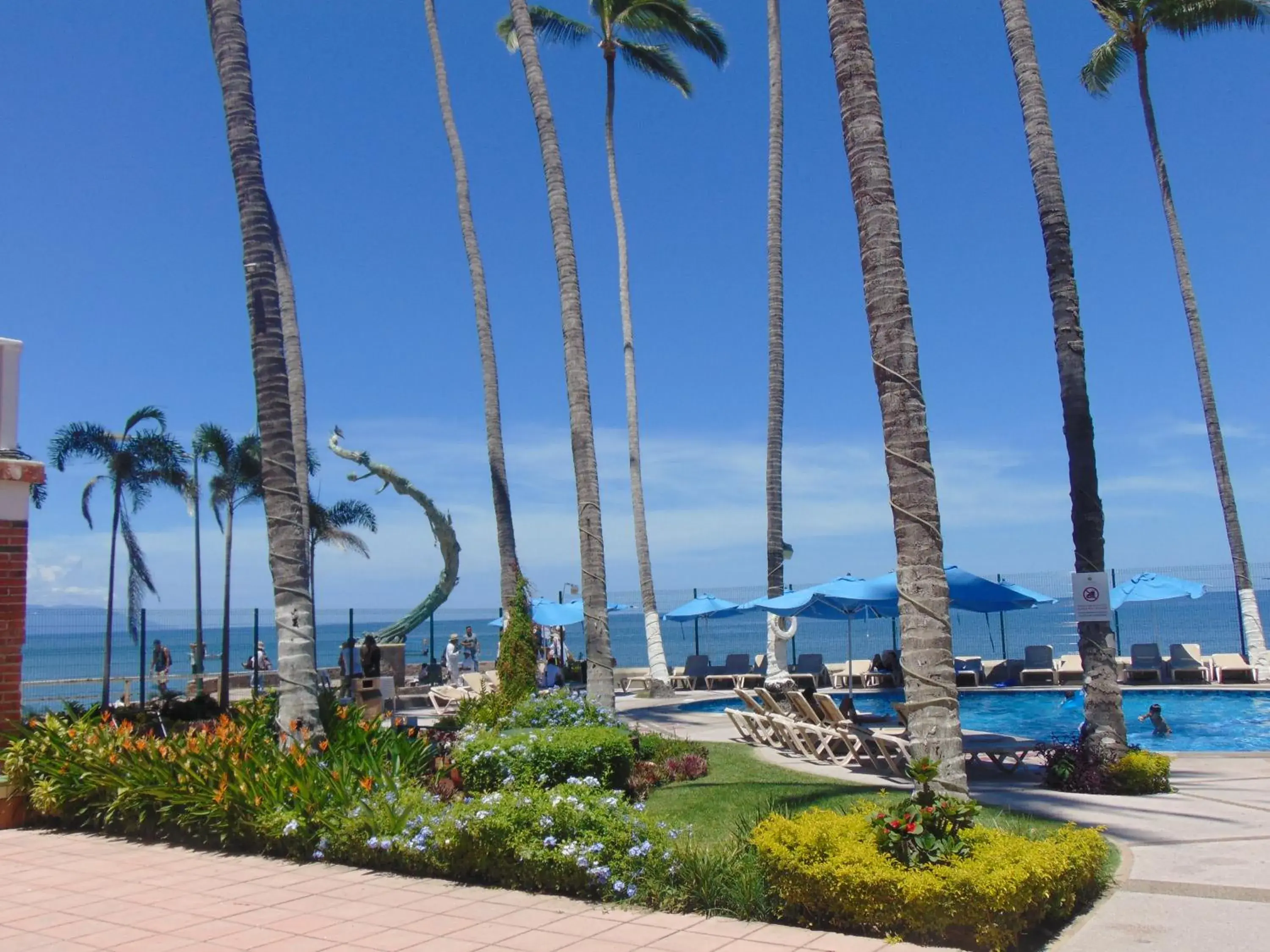 Property building in Hotel Rosita Property building in Hotel Rosita