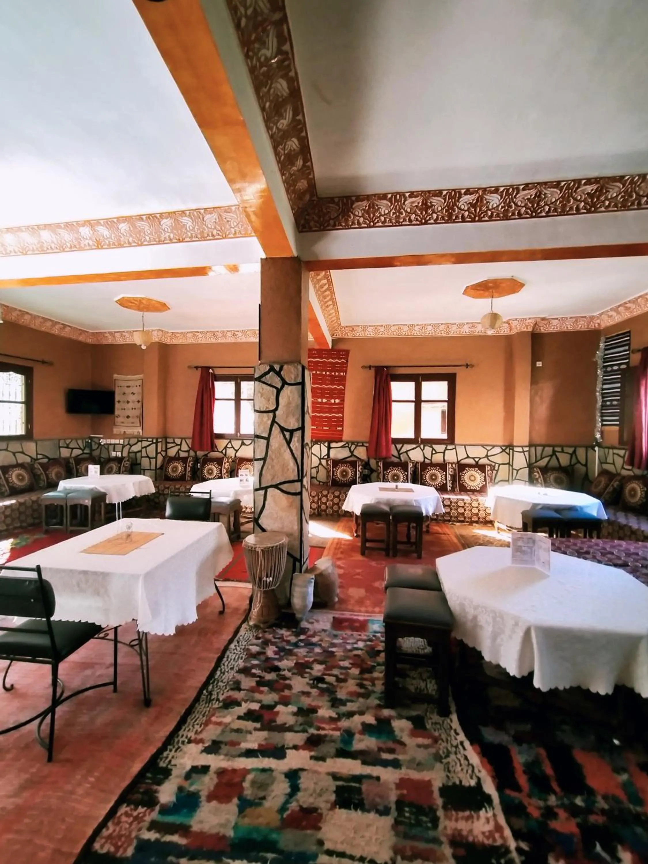 Restaurant/places to eat in auberge restaurant tizgui