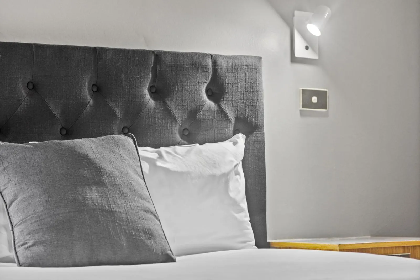 Bed in Adelaide Paringa