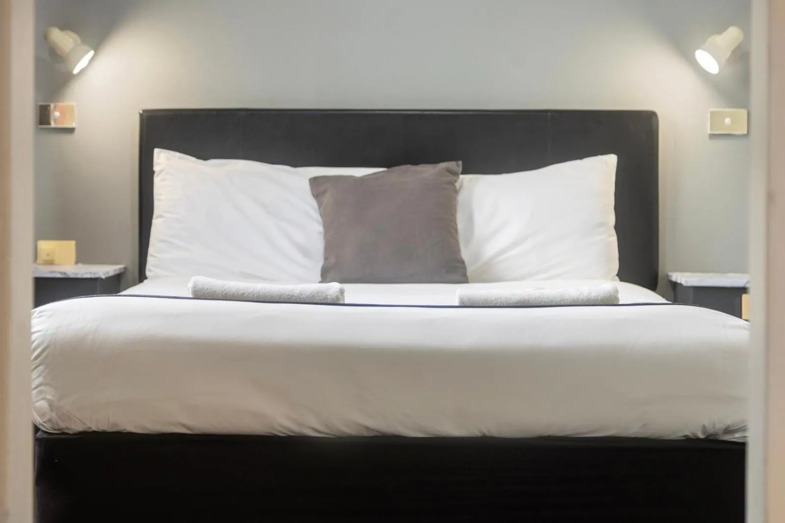 Bed in Adelaide Paringa