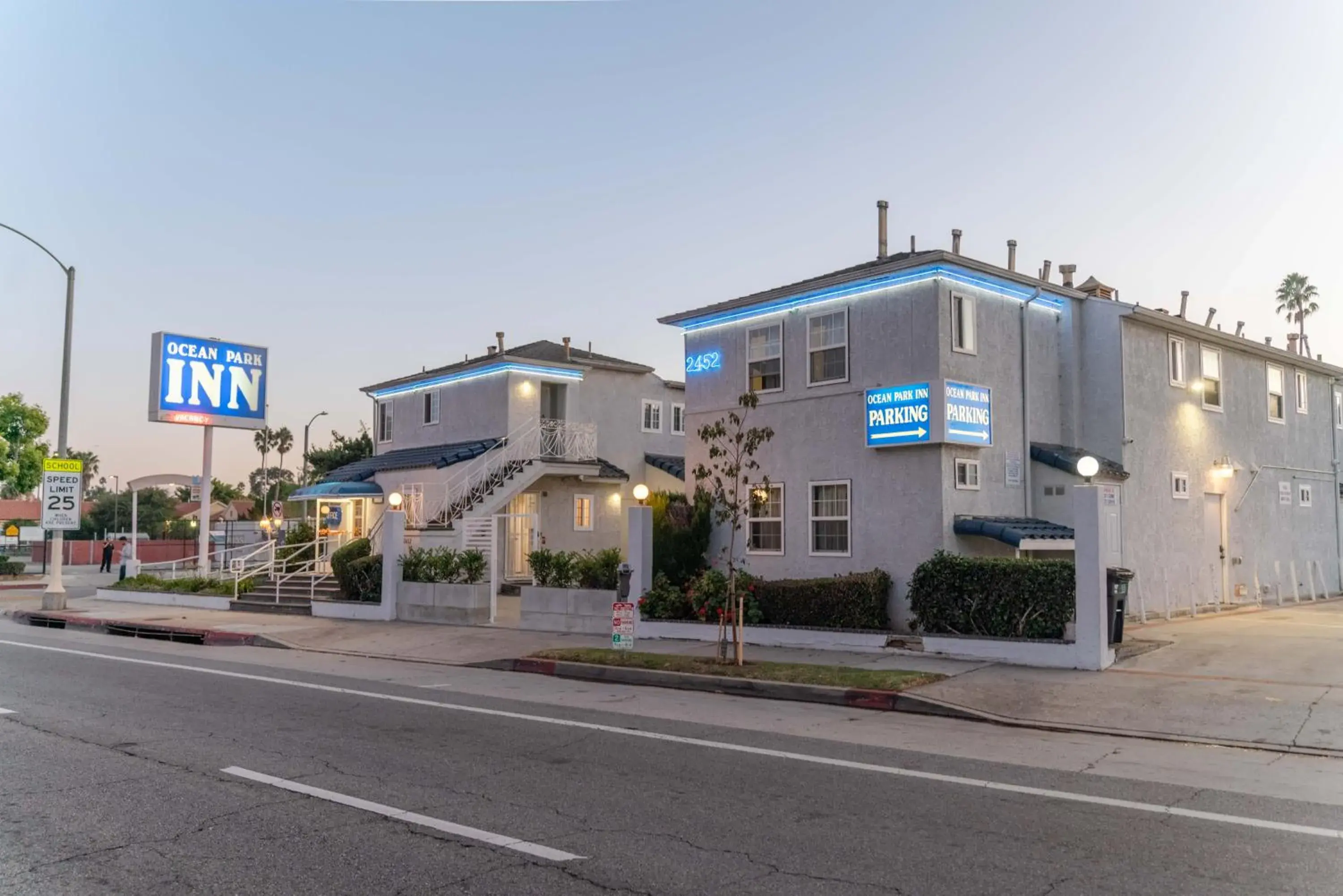 Property building in Ocean Park Inn Property building in Ocean Park Inn