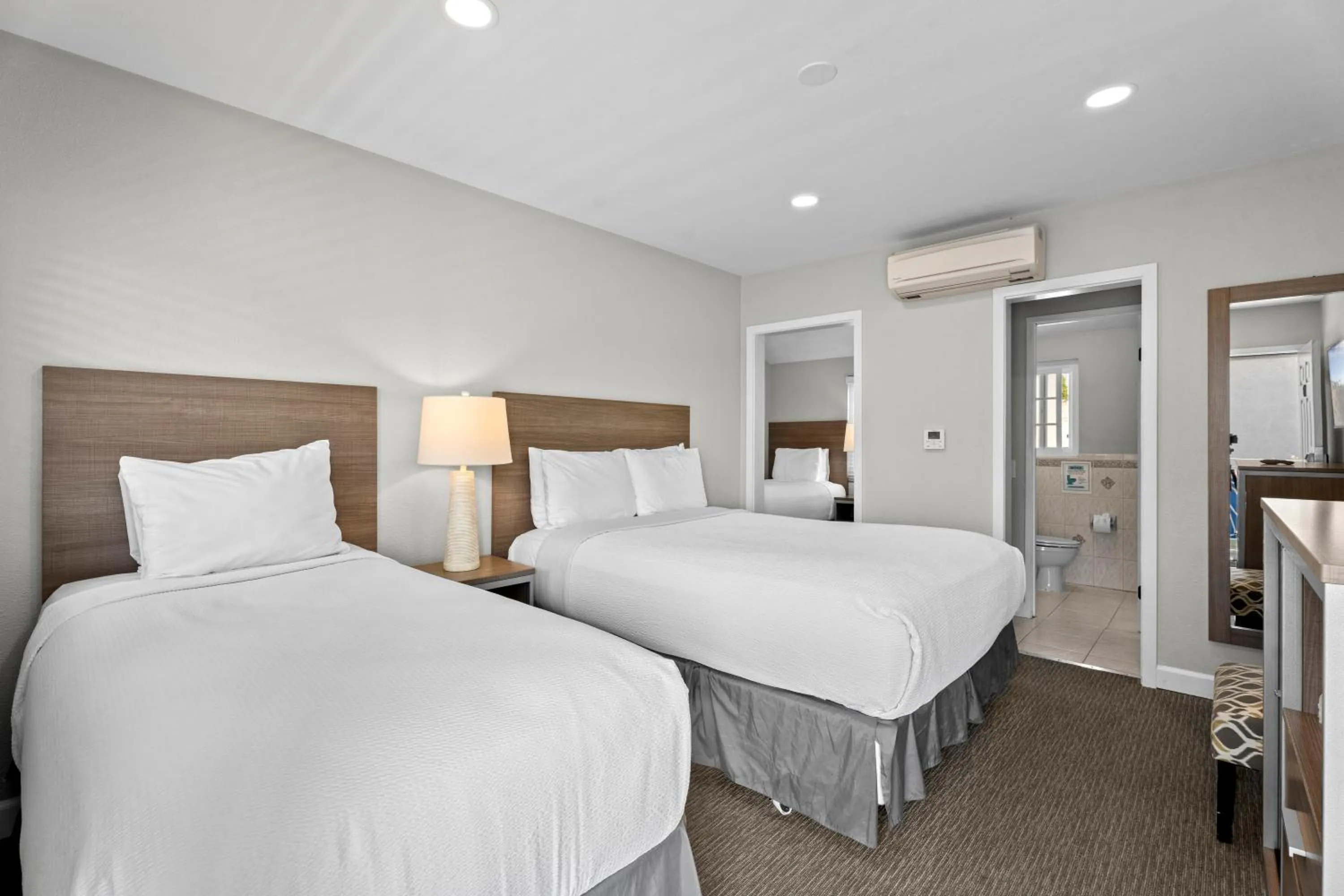 Bedroom, Bed in Ocean Park Inn