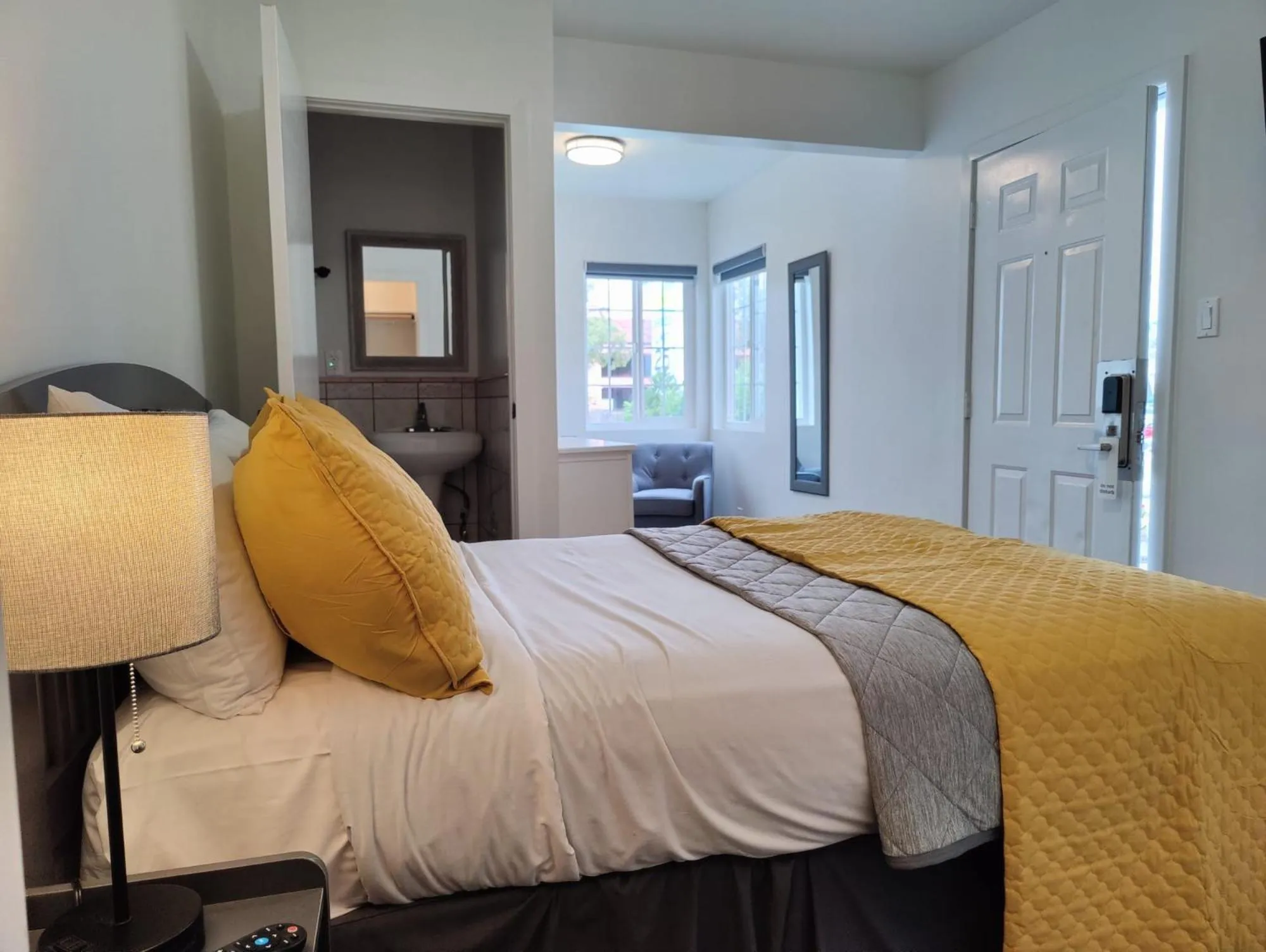 Bedroom, Bed in Ocean Park Inn