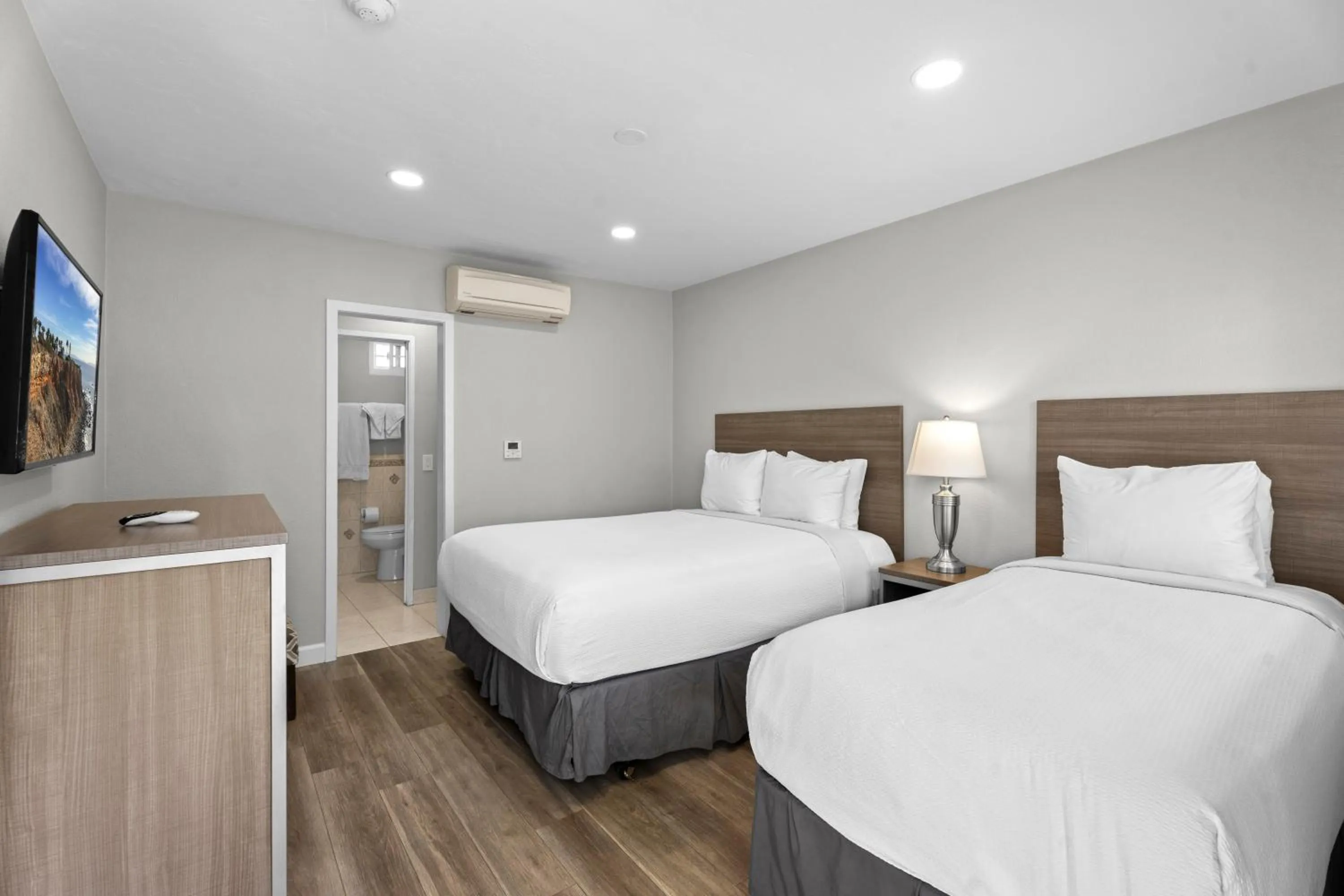 Bedroom, Bed in Ocean Park Inn