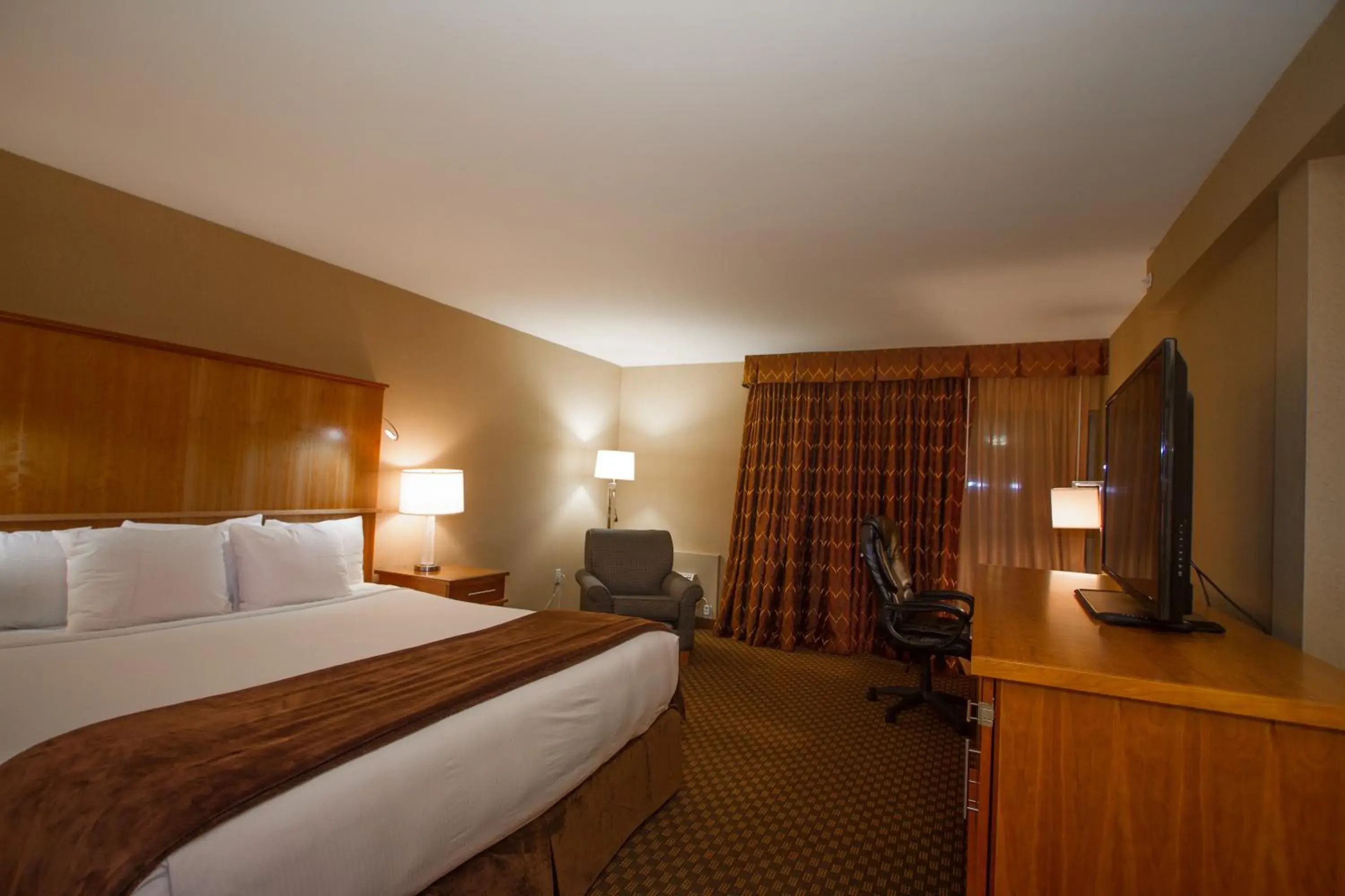 Bed in Mirabeau Park Hotel Bed in Mirabeau Park Hotel