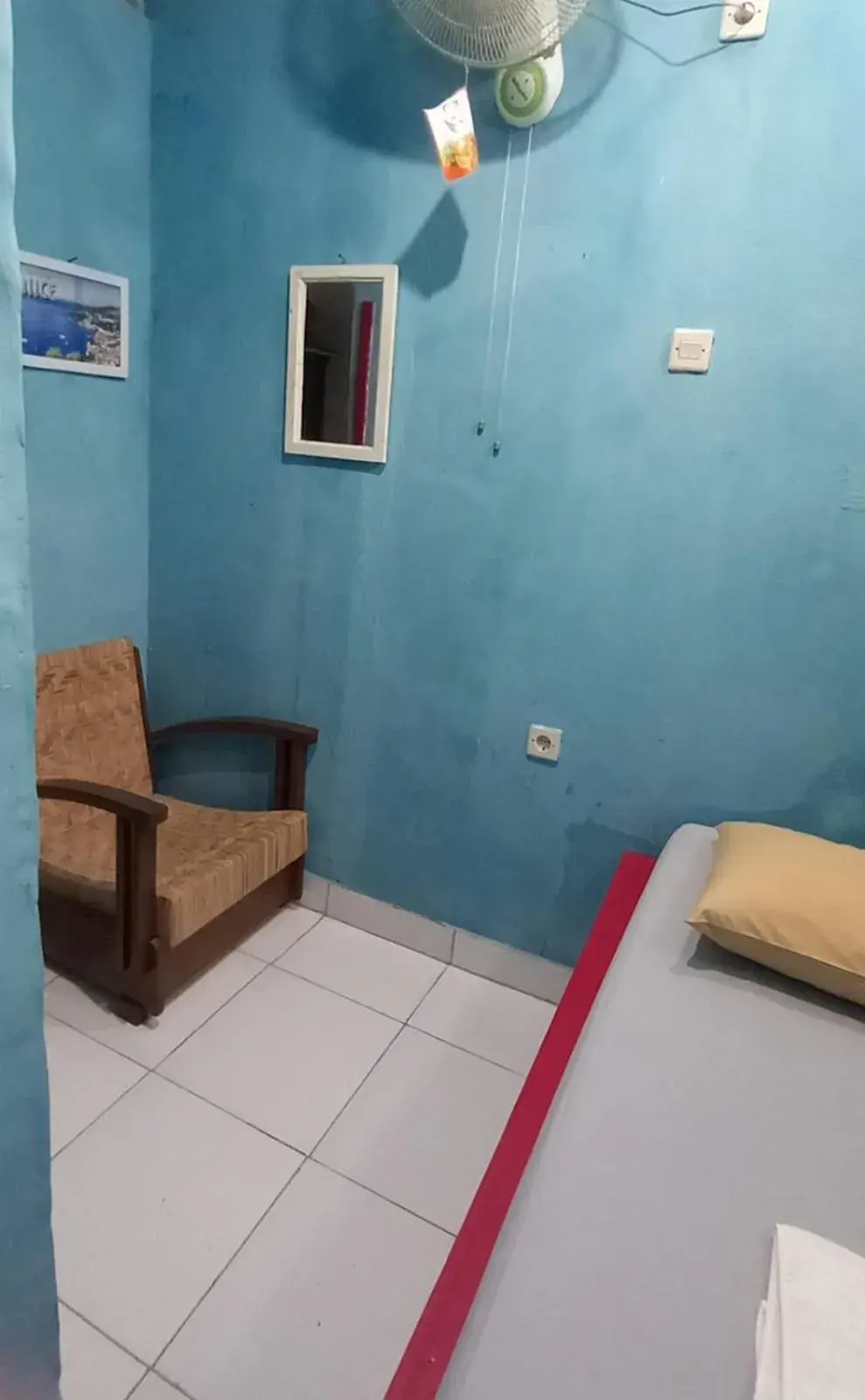 Small Single Room - single occupancy in Benara Shariah Homestay Small Single Room - single occupancy in Benara Shariah Homestay