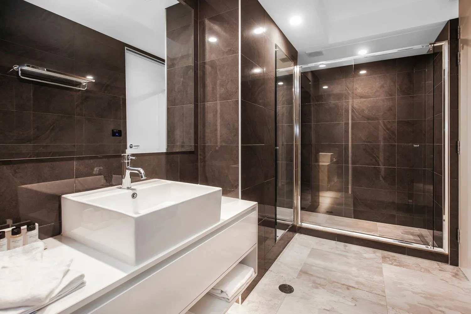 Bathroom in Canberra Rex Hotel