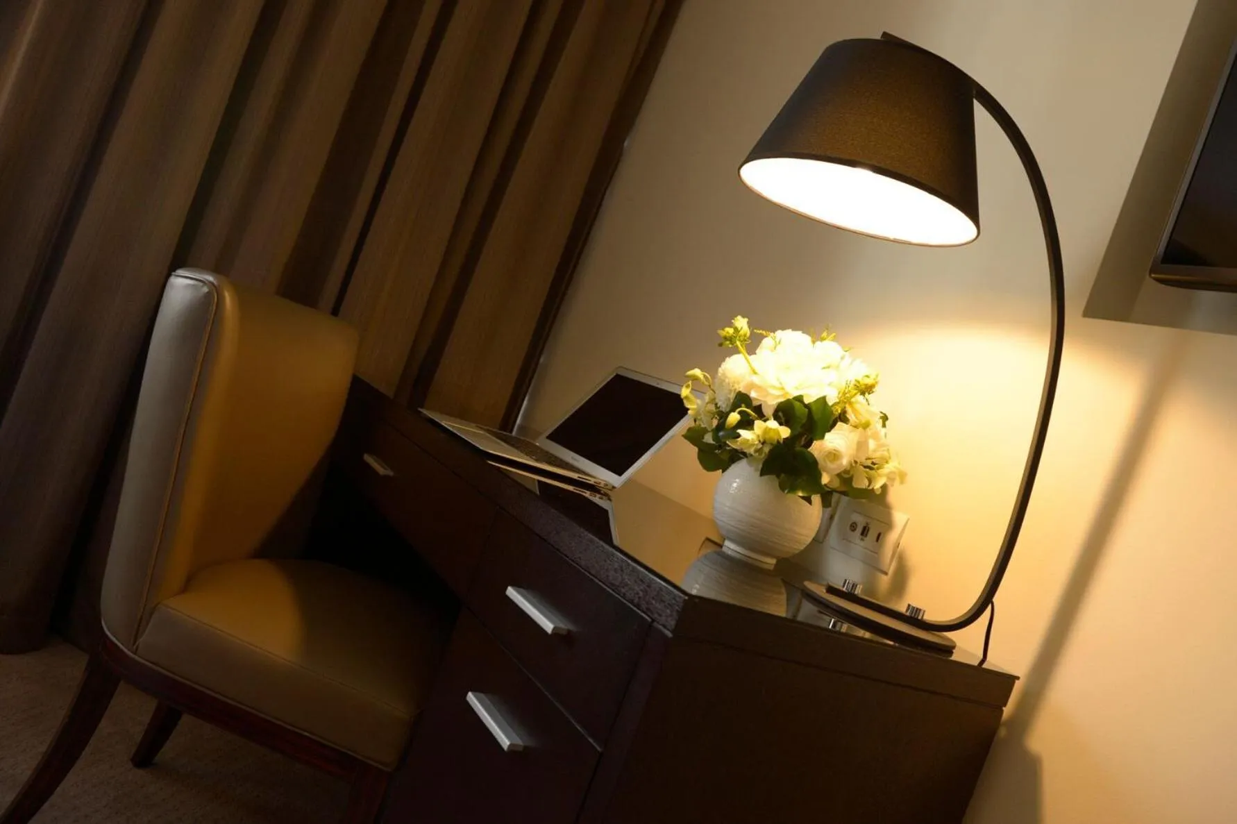 Seating area in Canberra Rex Hotel