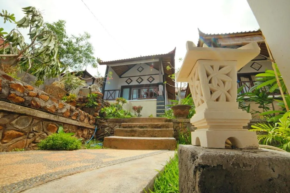 Area and facilities in Warung Ary & Home Stay