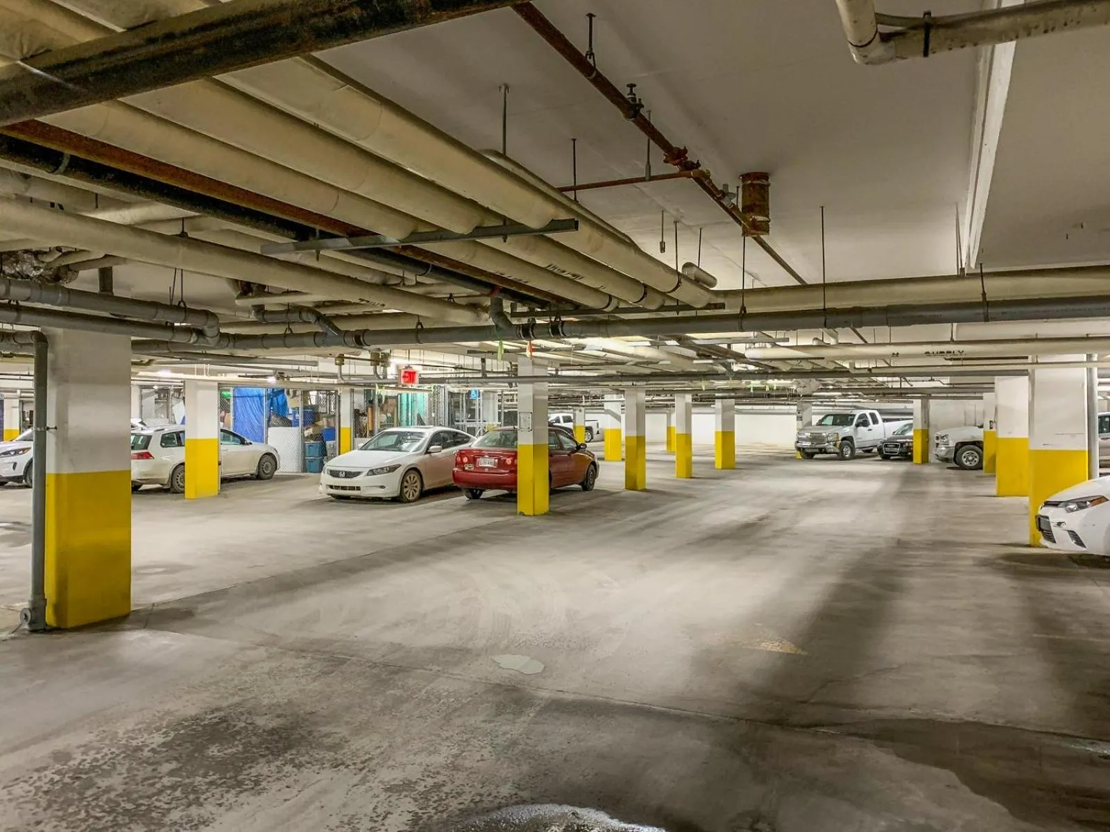 Parking in Inviting Rocky Mountain HOT TUB in Top Rated Condo managed by Little Sister Getaways