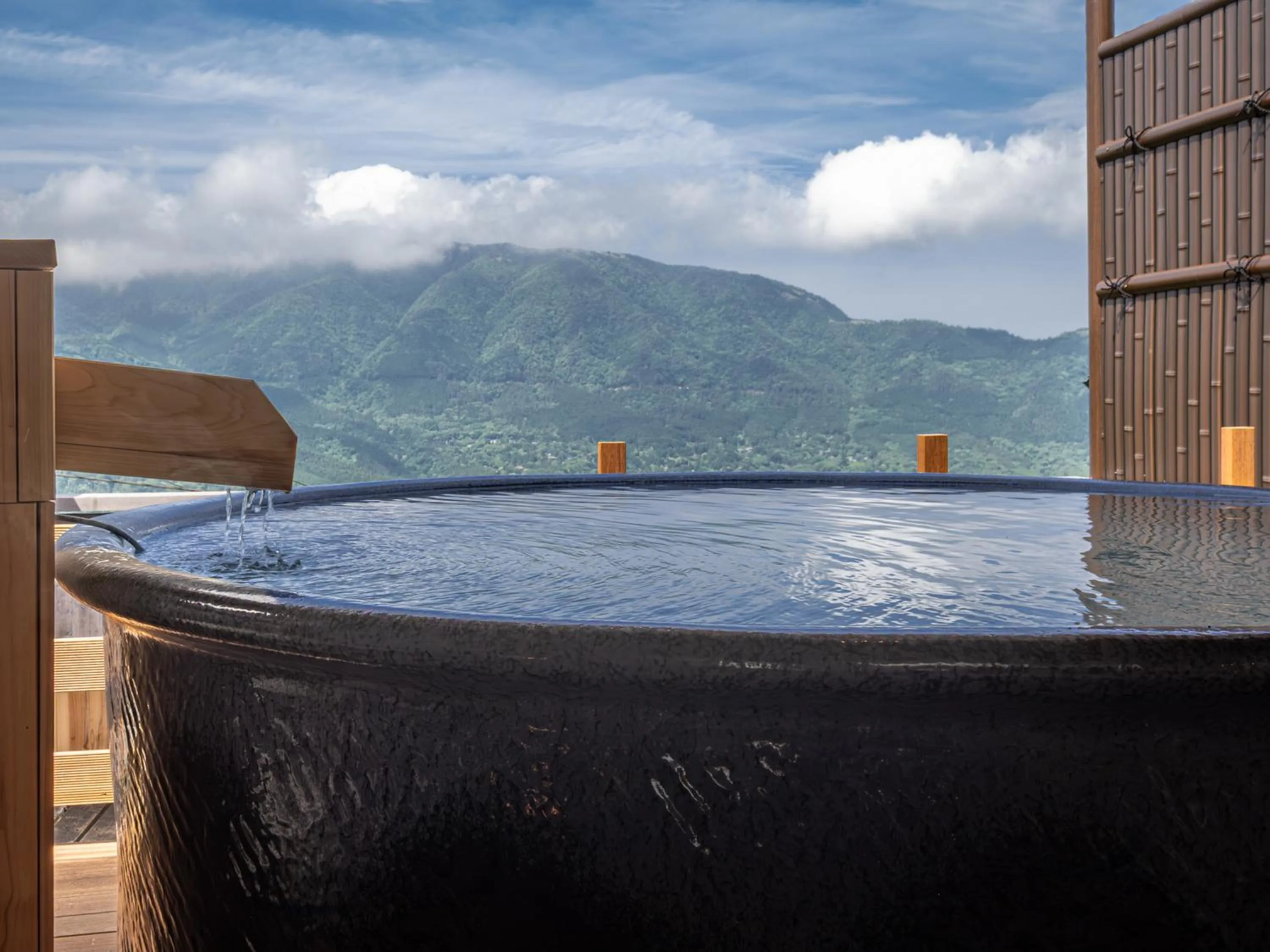 Hot Spring Bath in Shirayunoyado Yamadaya Hakone Gora