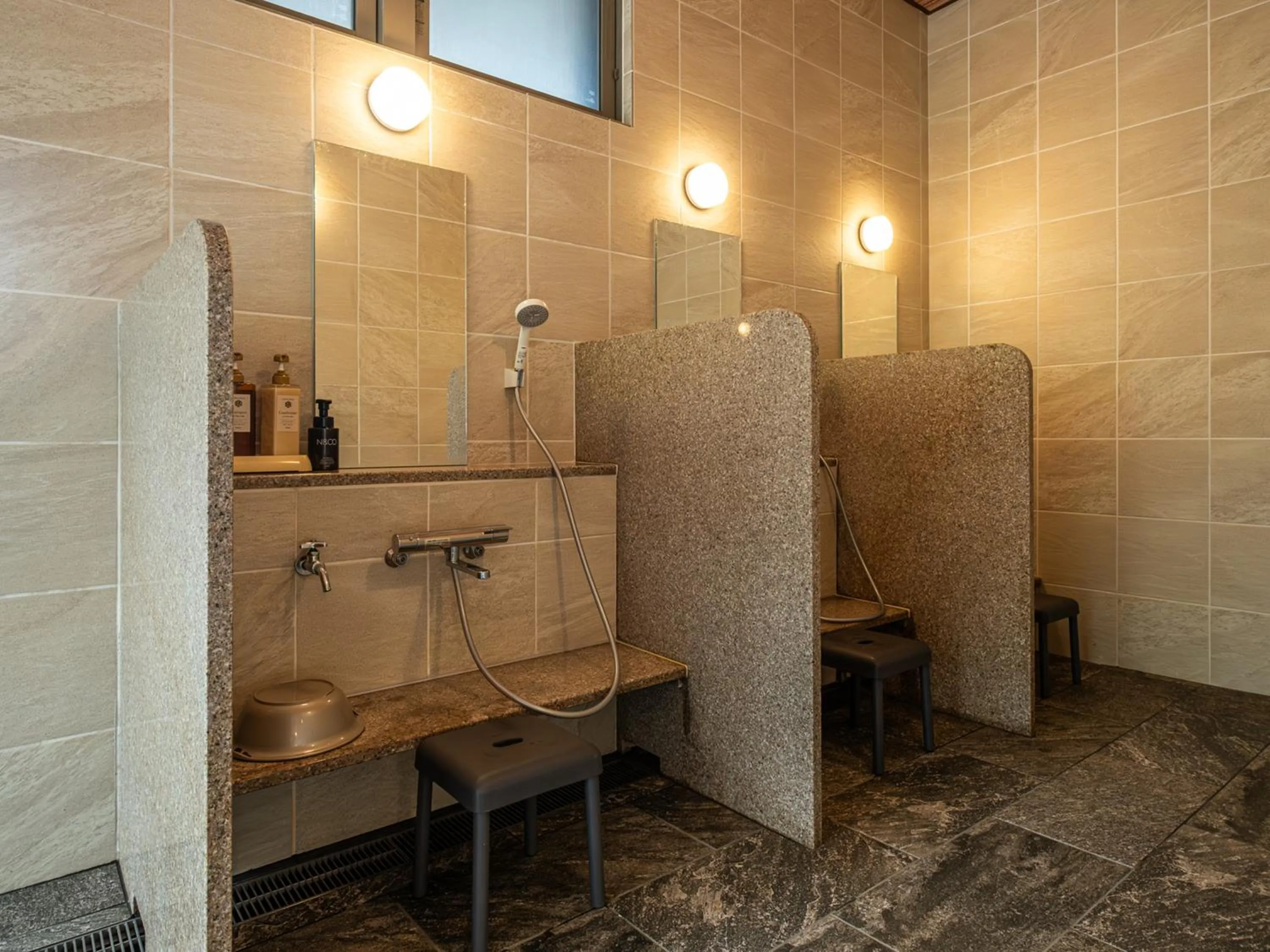 Hot Spring Bath in Shirayunoyado Yamadaya Hakone Gora