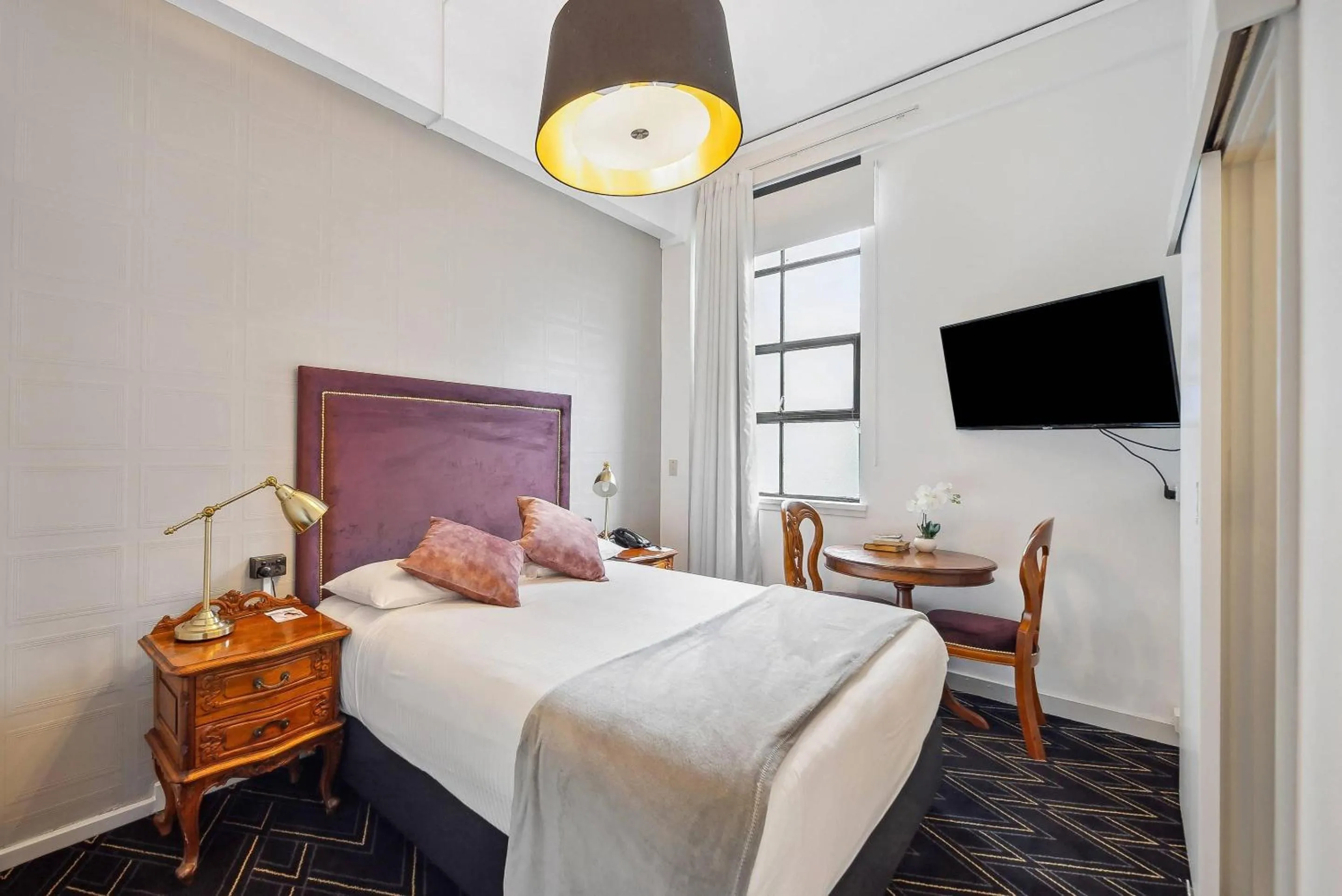 Bedroom, Bed in Castlereagh Boutique Hotel, an Ascend Collection Hotel