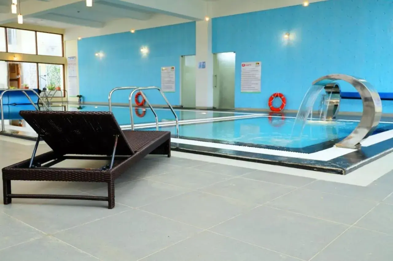 Swimming pool in Gem Park Ooty Swimming pool in Gem Park Ooty