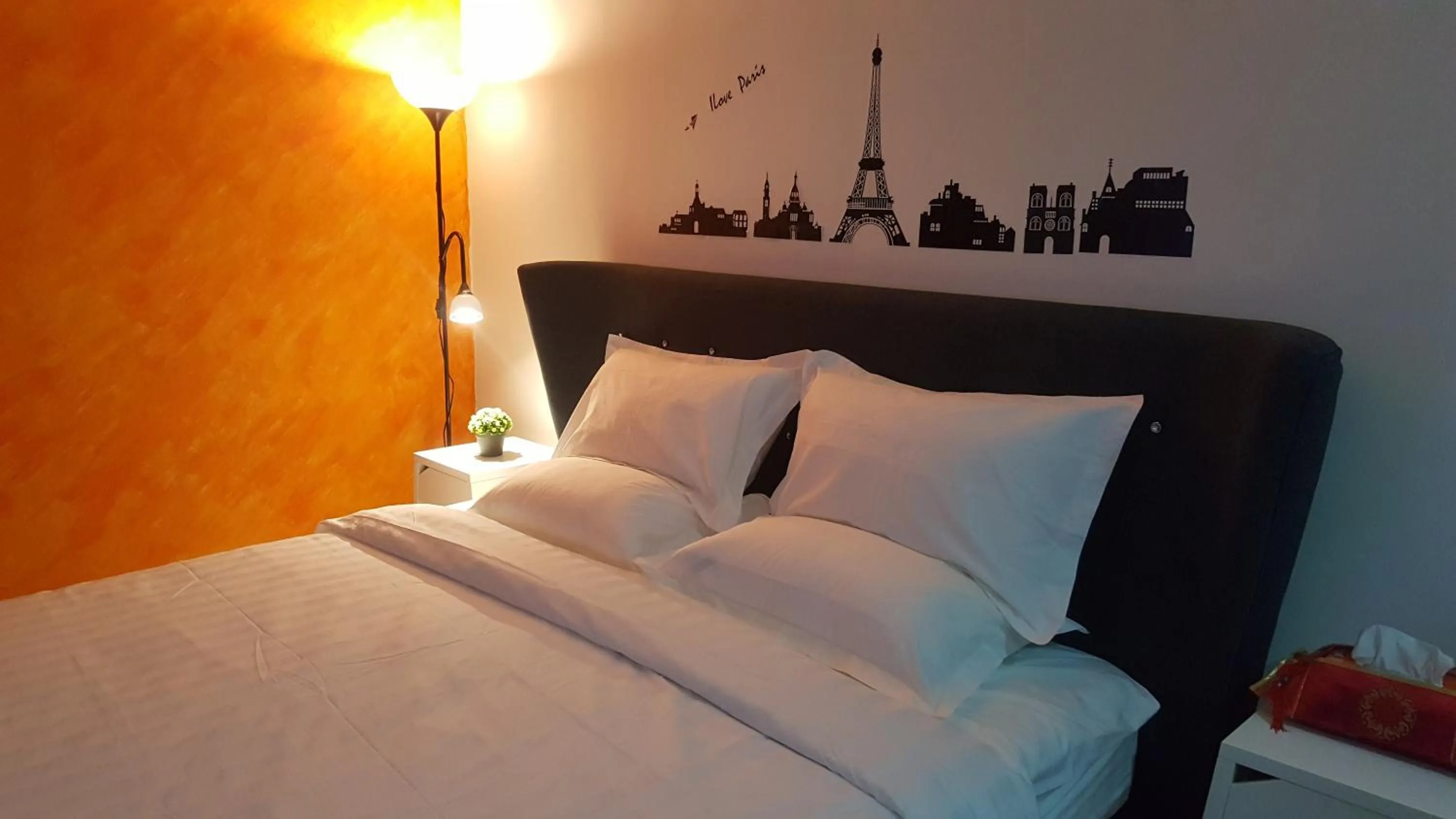 Bed in Residence @ Shaftsbury Cyberjaya