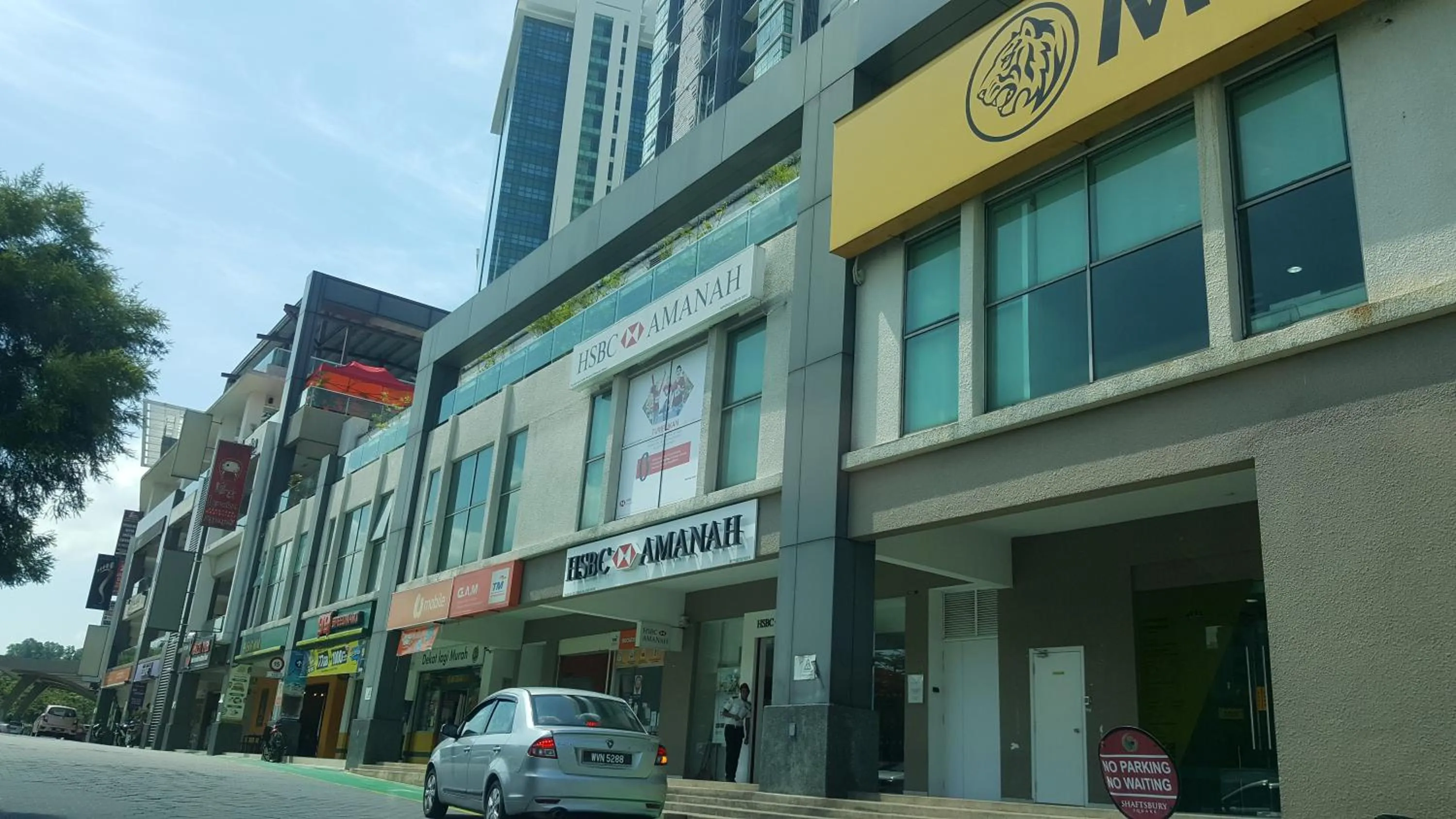 Restaurant/places to eat in Residence @ Shaftsbury Cyberjaya