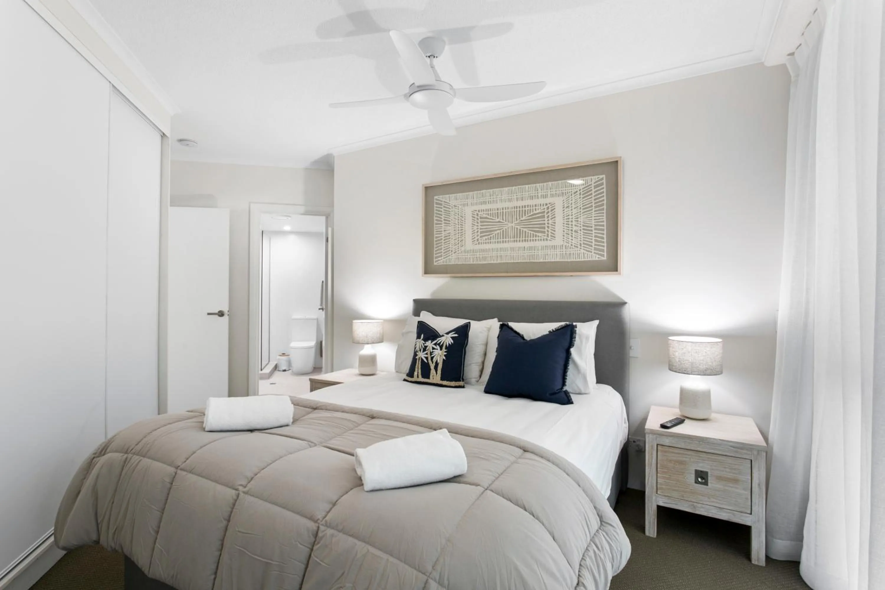 Bedroom, Bed in Noosa Tropicana