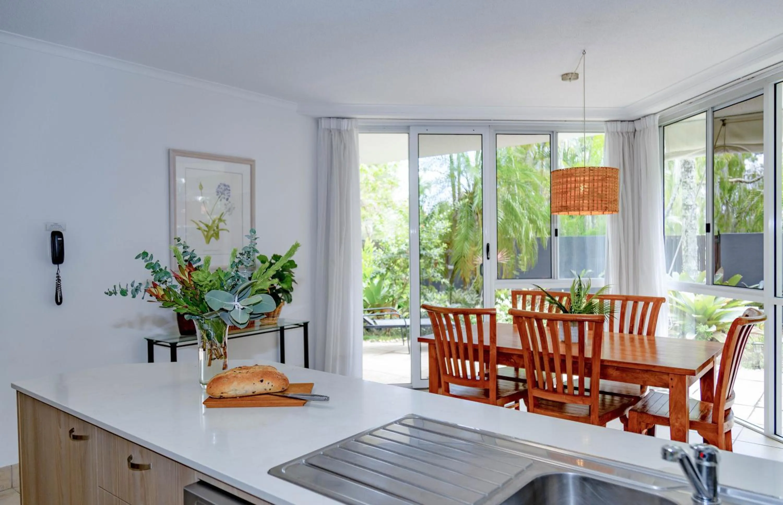 Dining area in Noosa Tropicana